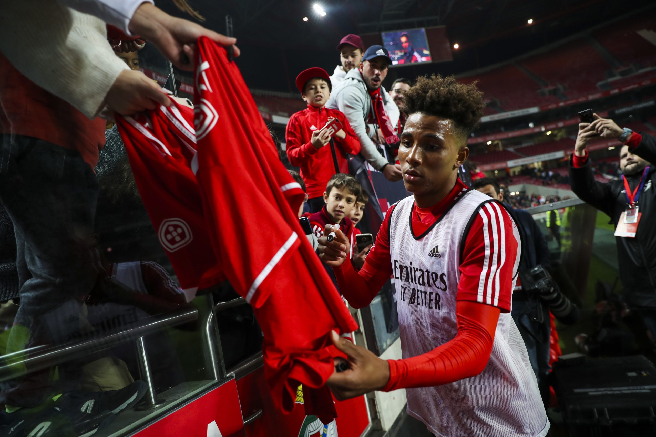 Treinador do West Ham assume interesse no benfiquista Gedson Fernandes