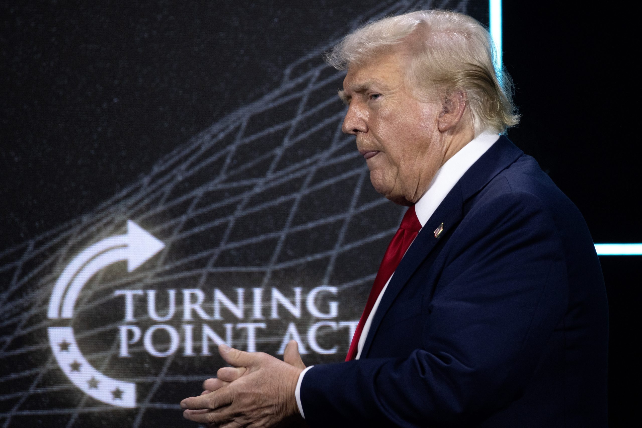 Trump duvida que Harris seja negra e sugere que é estratégia para ter votos