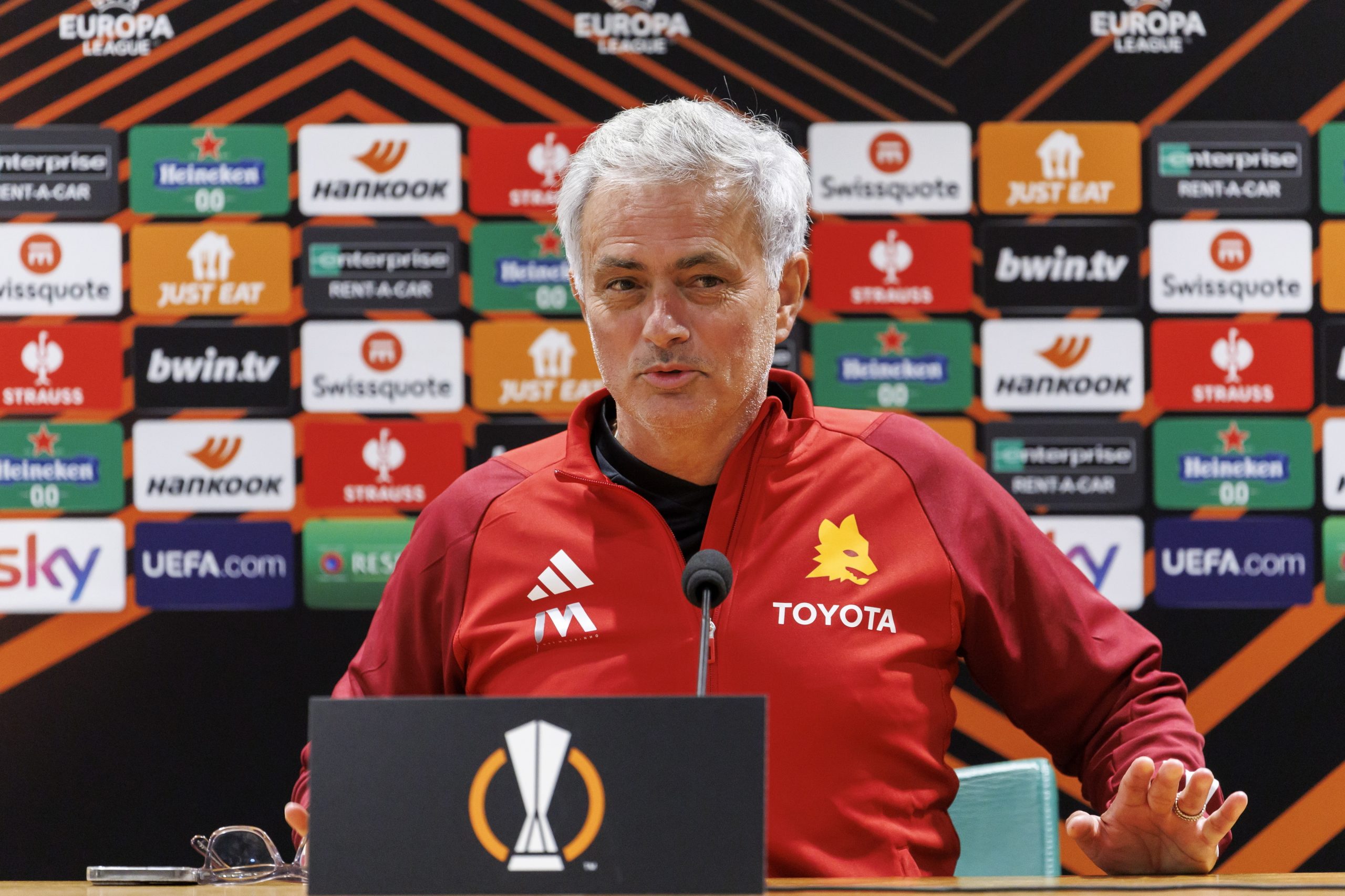 José Mourinho diz estar “bastante seguro” de que trabalhará na Arábia Saudita