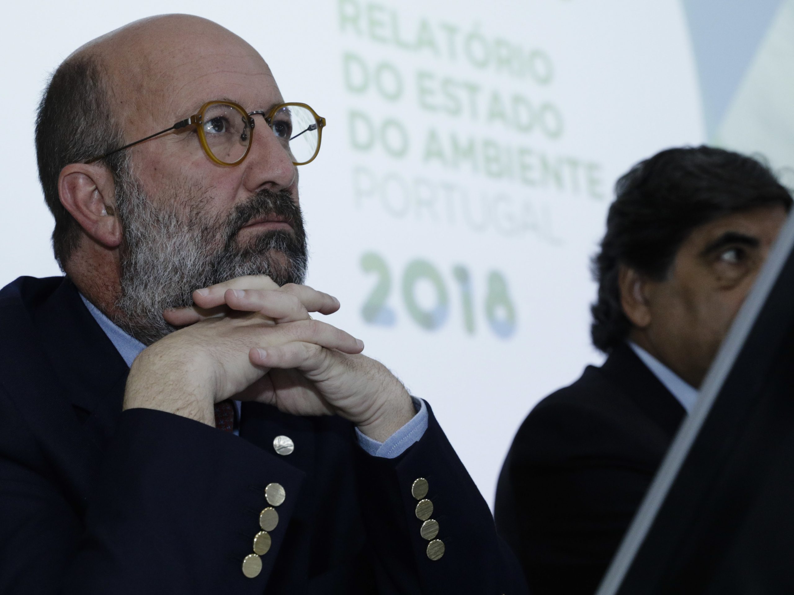 Novas taxas sobre o plástico em dois ou três anos, admite ministro Ambiente