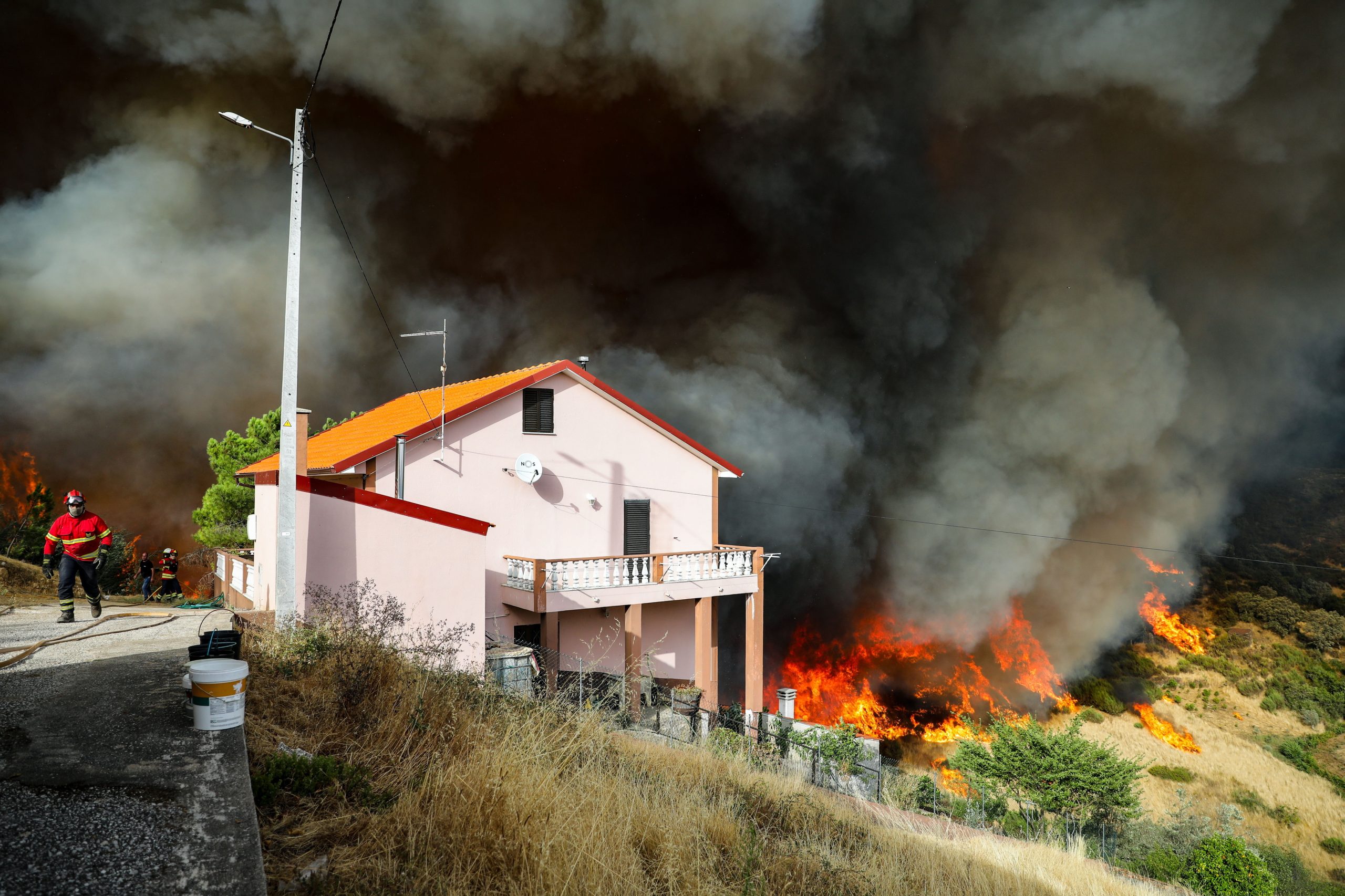 Imigrantes assumem papel no combate aos incêndios em Portugal