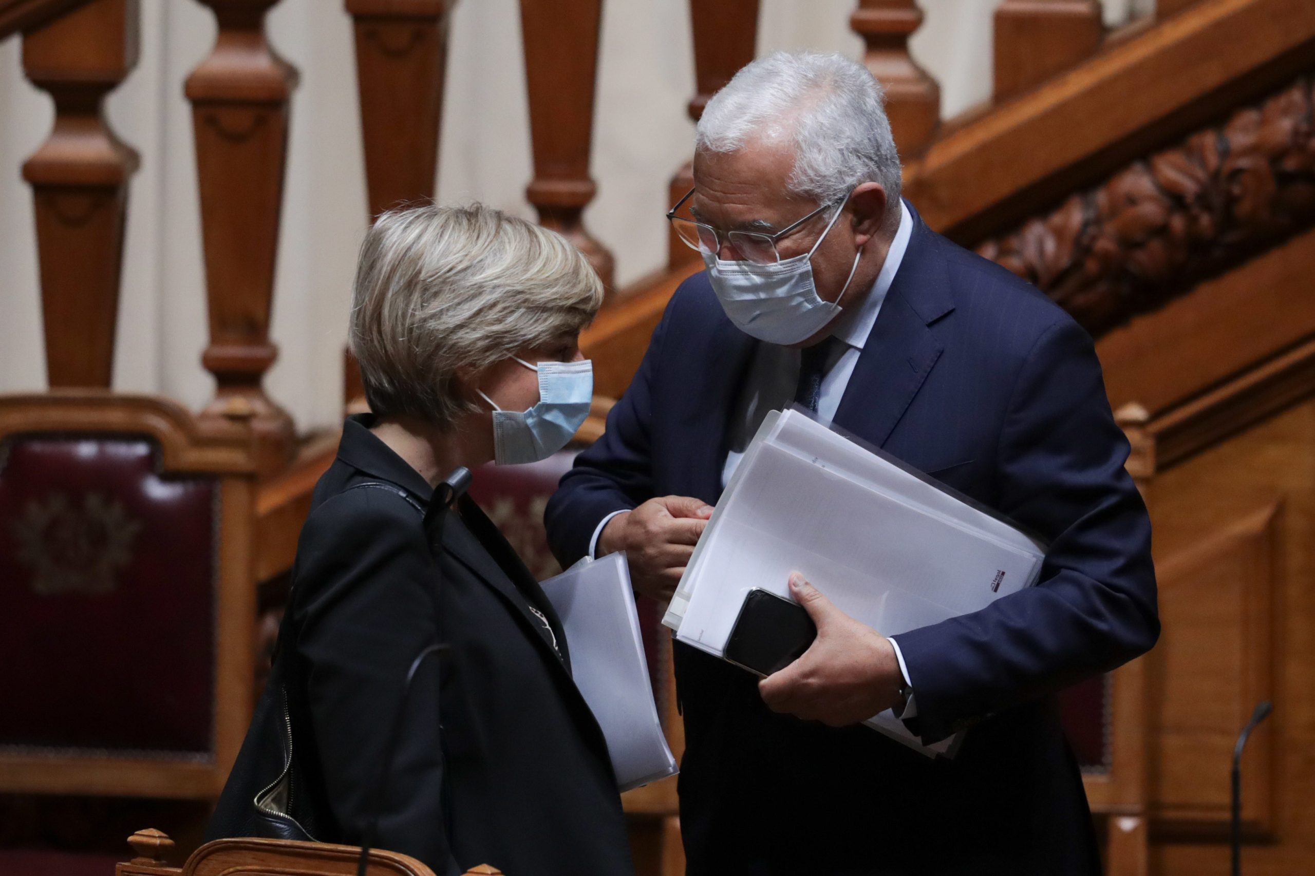 Uma morte em investigação, uma ministra de saída e um Governo à procura de substituto. O que explica a demissão de Marta Temido?