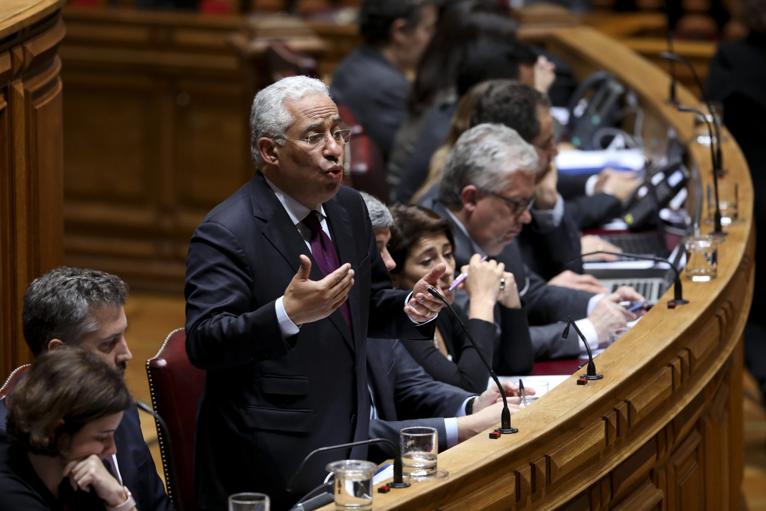 Debate quinzenal: Passos não falou com Costa num dia onde houve condenação consensual a Dijsselbloem