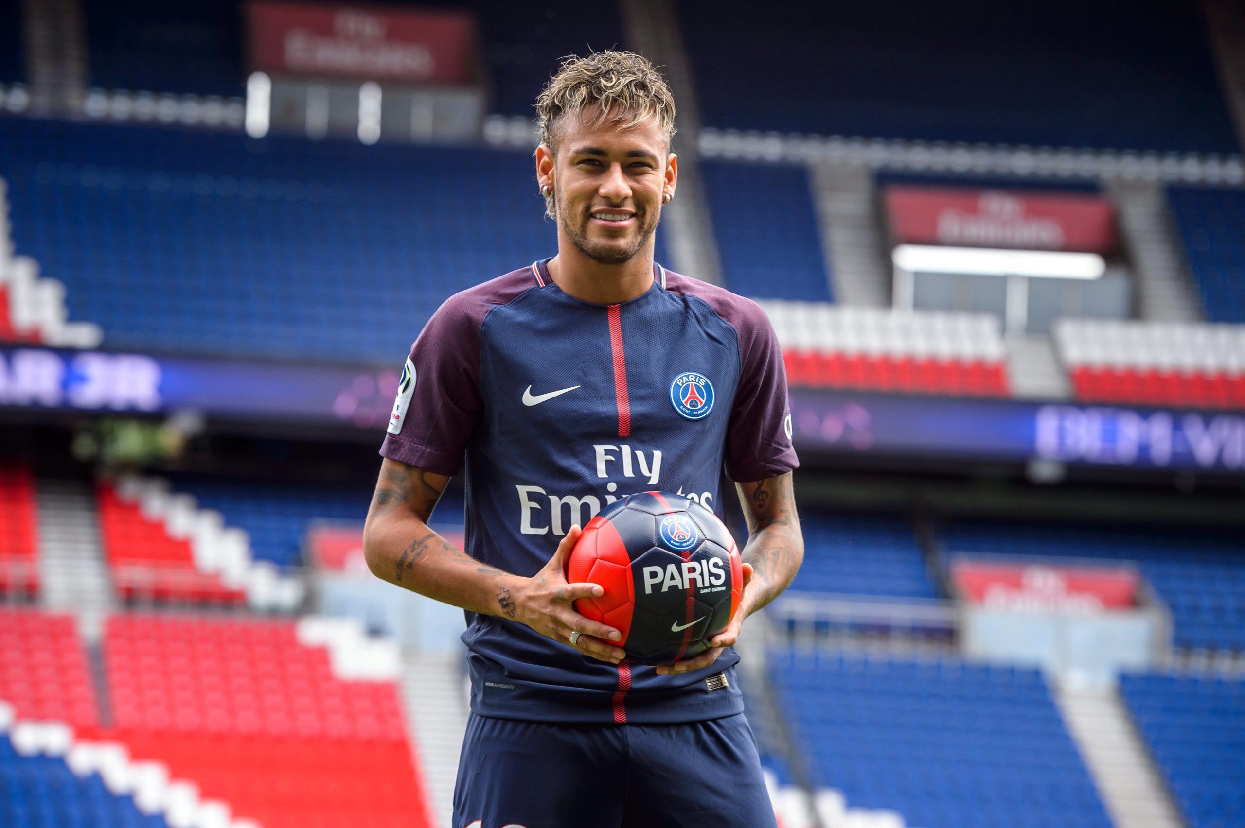 FC Barcelona e Neymar encerram disputa judicial amigavelmente