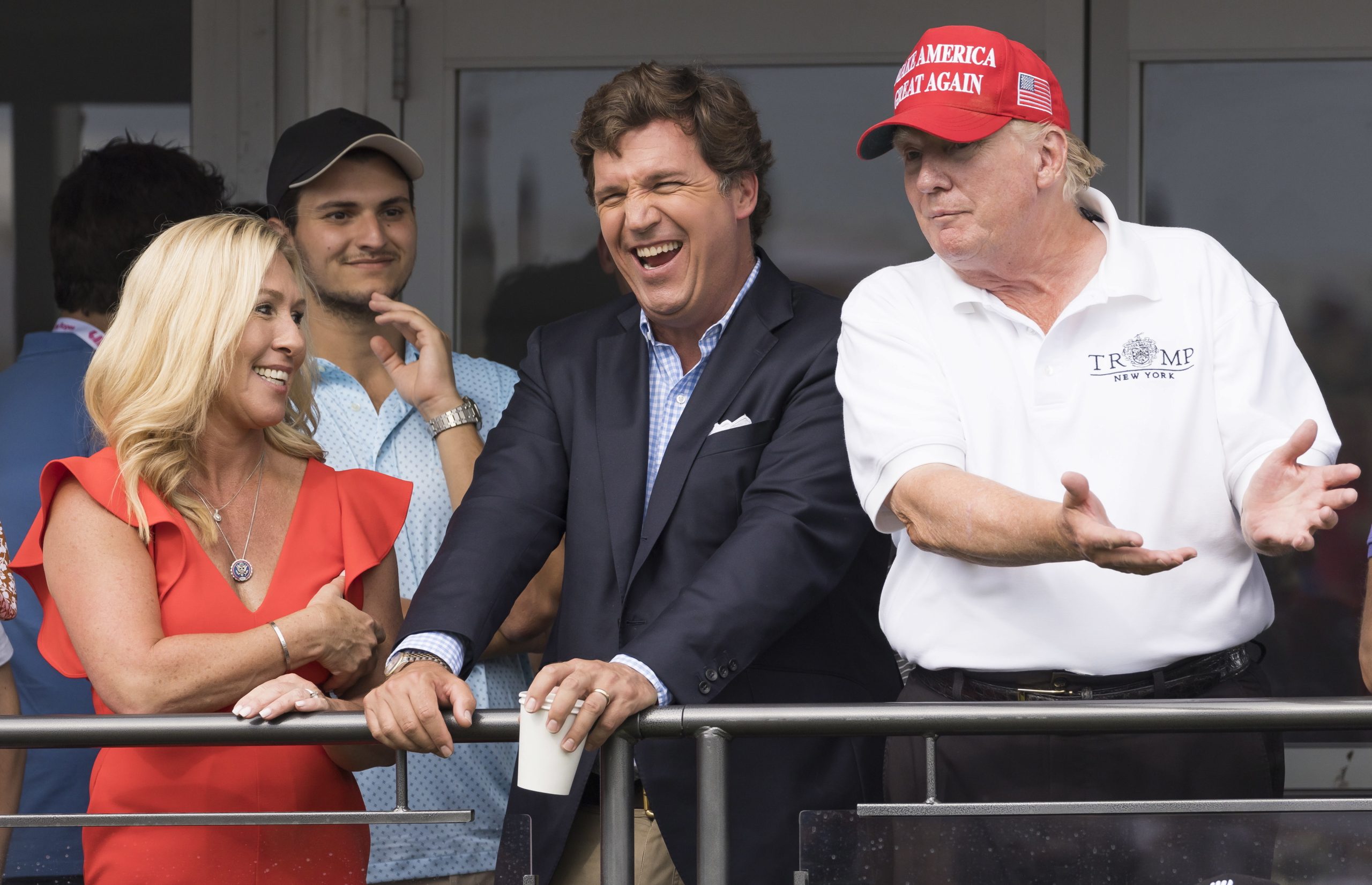 Último programa foi para o ar na sexta-feira. Pivot Tucker Carlson despedido pela Fox News