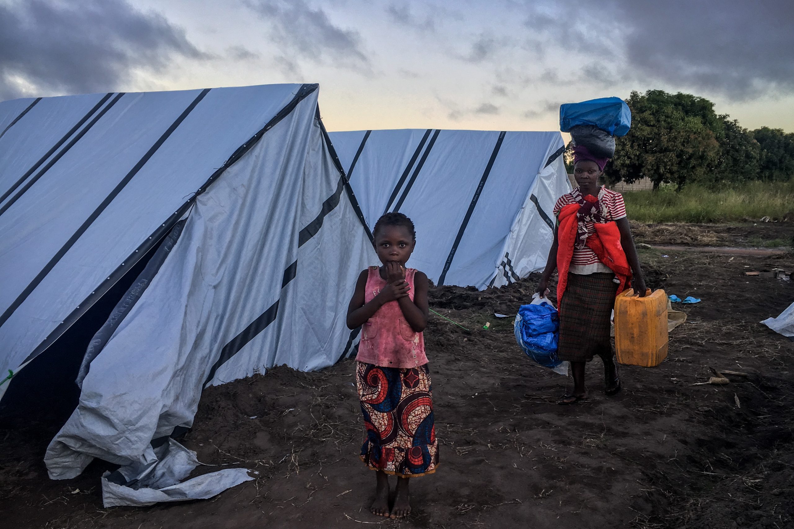 Tendas-hospital da ONU a caminho de Moçambique com cólera e malária nas prioridades
