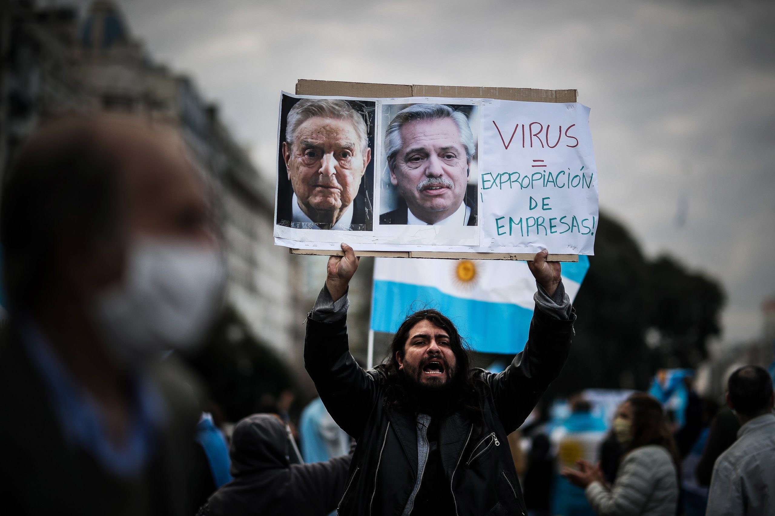 “Não queremos ser Venezuela”. Milhares de argentinos marcham contra avanço do Governo sobre propriedade privada