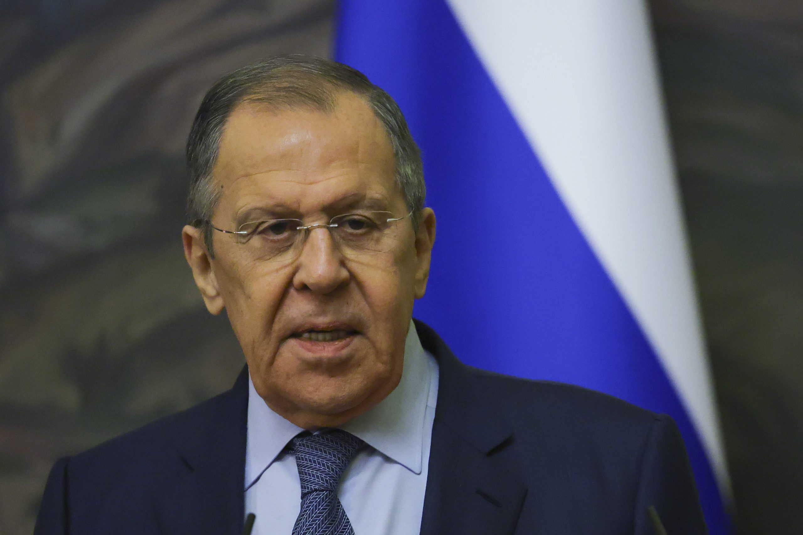 Lavrov compara conflito atual com guerra em Angola, quando a URSS apoiou o MPLA