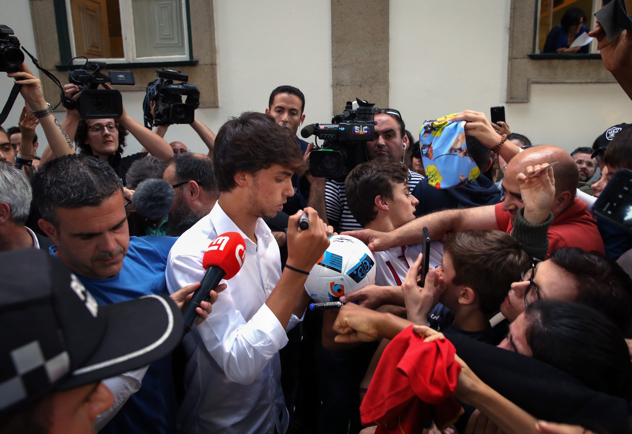 “Qualquer um quer jogar nos melhores do mundo, o Atlético é um deles”, segundo João Félix
