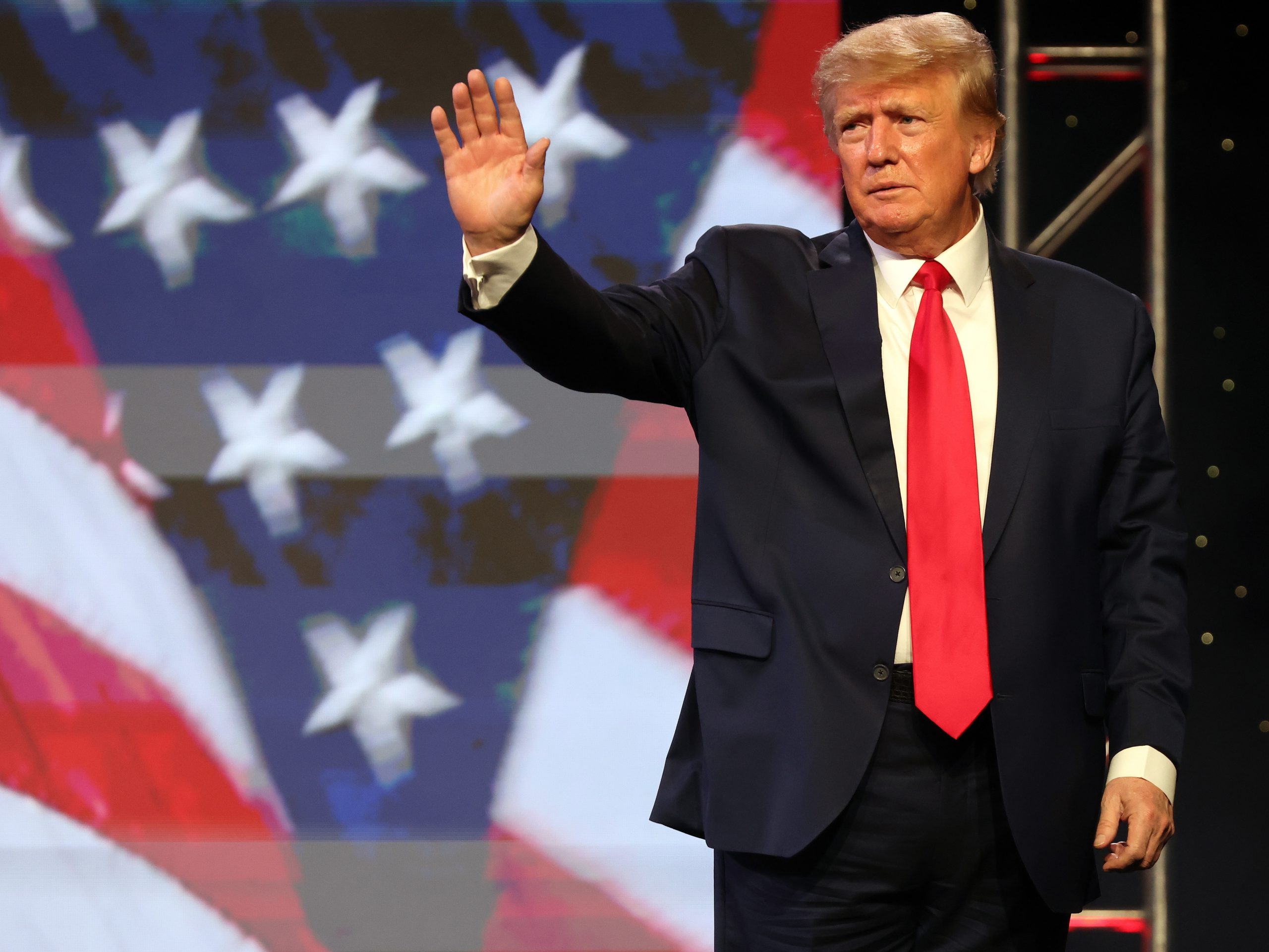 Comissão dos EUA sobre ataque ao Capitólio recomenda acusações criminais contra Trump