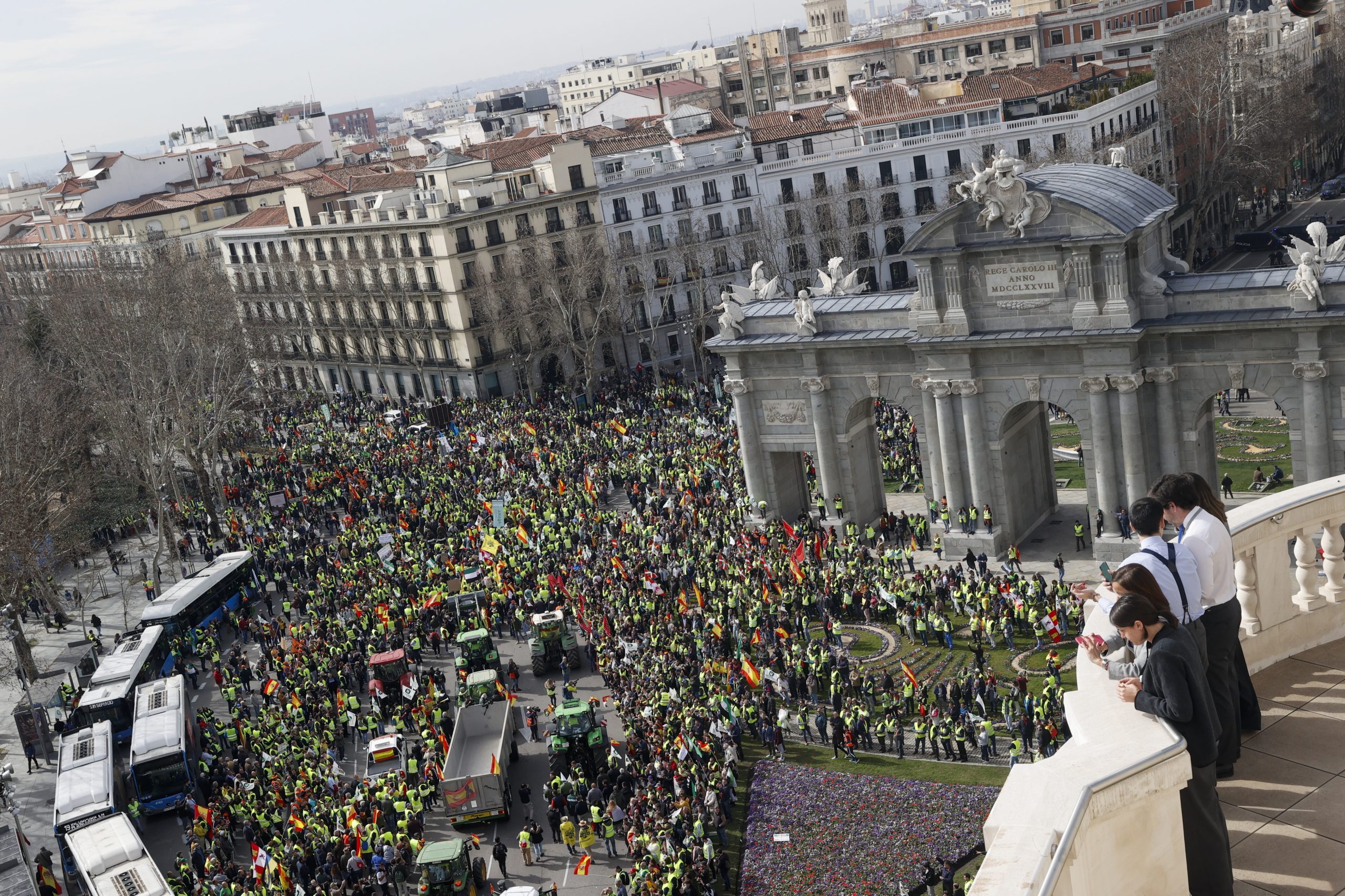 Milhares de agricultores manifestam-se em Espanha, 4 mil nas ruas de Madrid