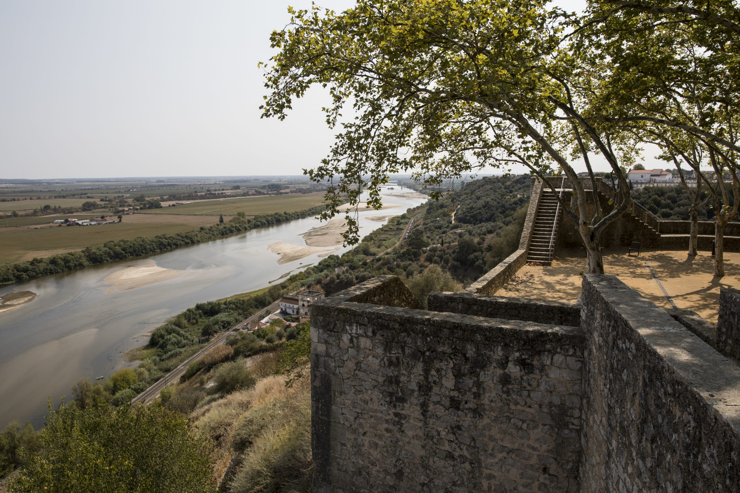 Proteção Civil de Santarém alerta para subida dos caudais do Tejo