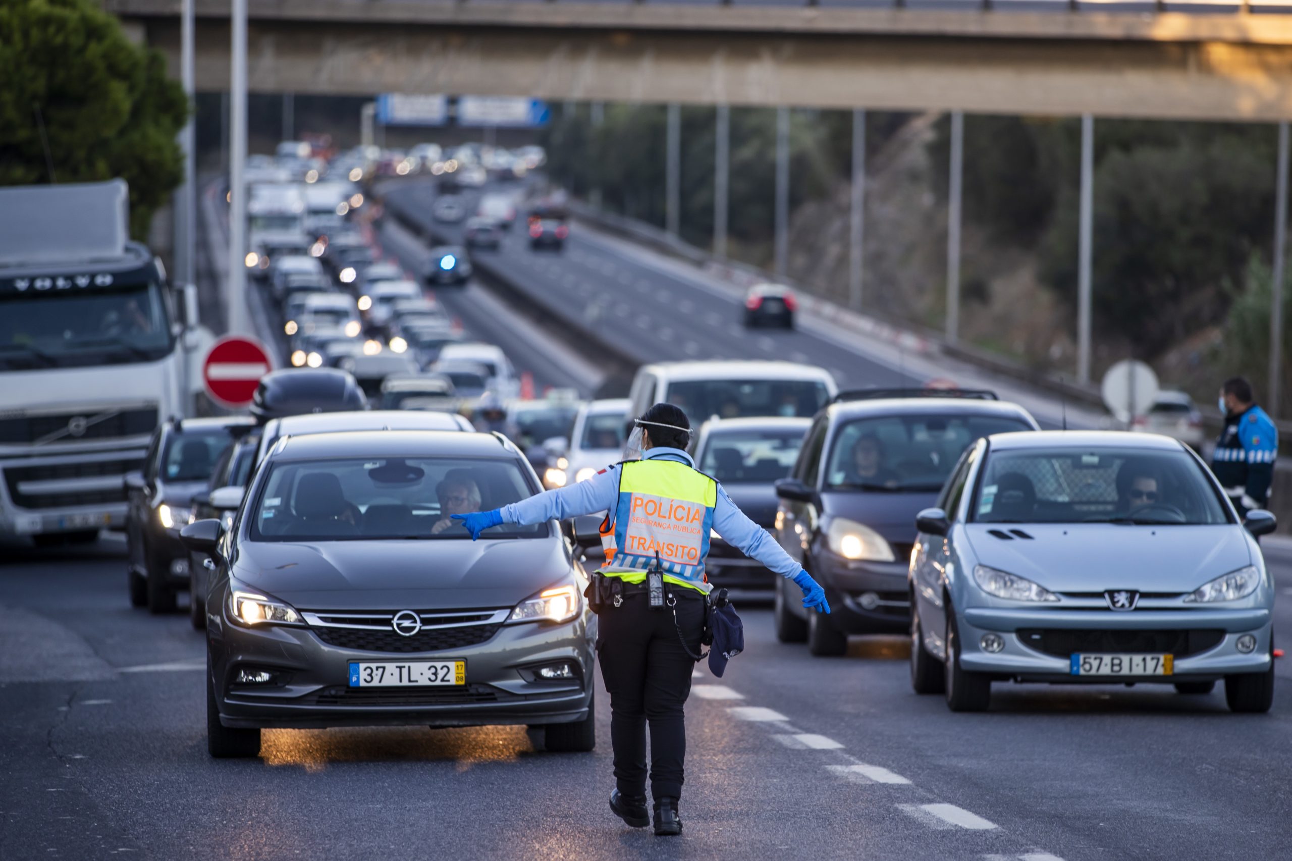 Campanha de segurança rodoviária regista mais de 11 mil infrações numa semana
