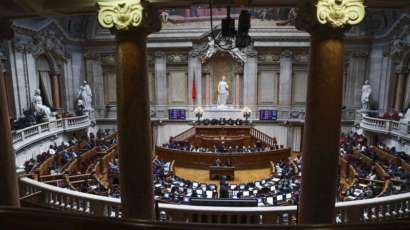 Deputados querem fechar diplomas sobre lóbi ainda nesta legislatura