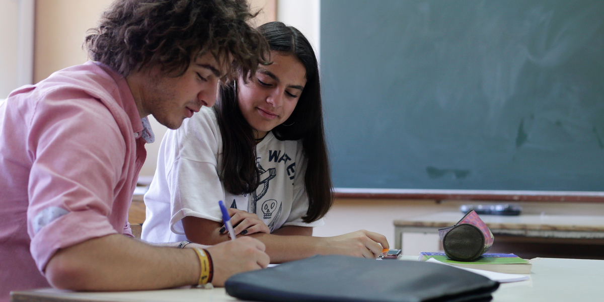 Professores dizem que alunos lidam melhor com a diferença do que muitos adultos