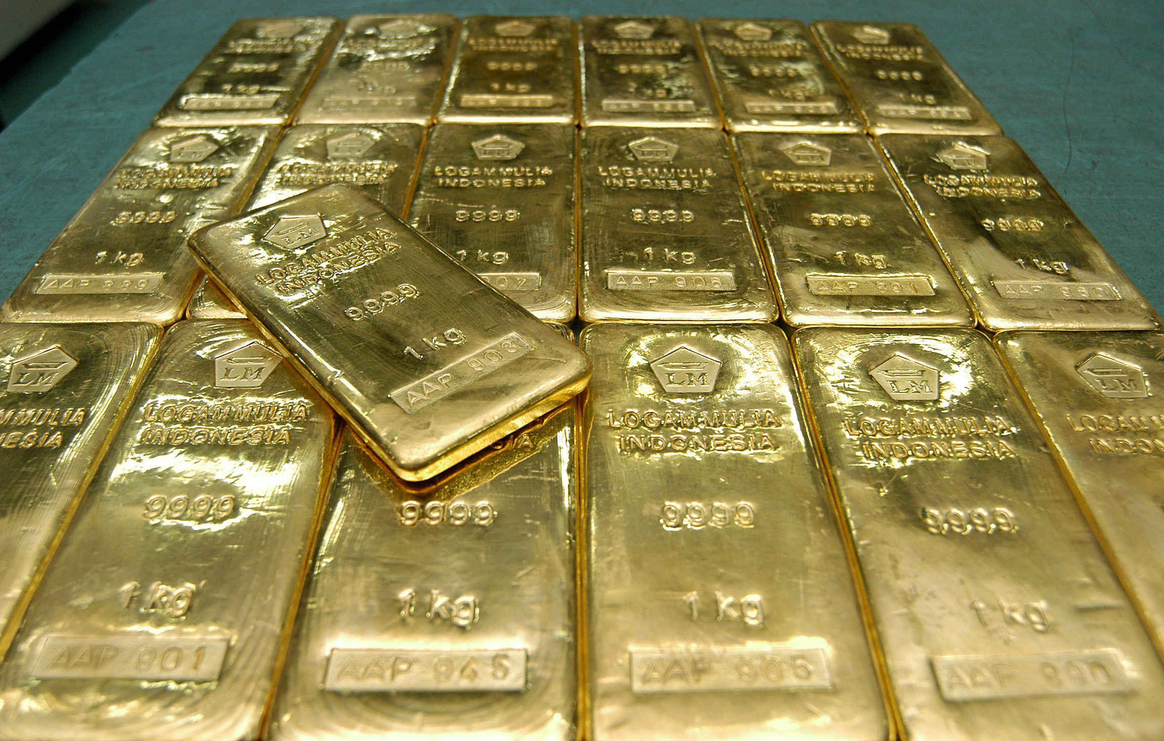 Ouro atinge novos máximos e regista melhor arranque de ano em 51 anos