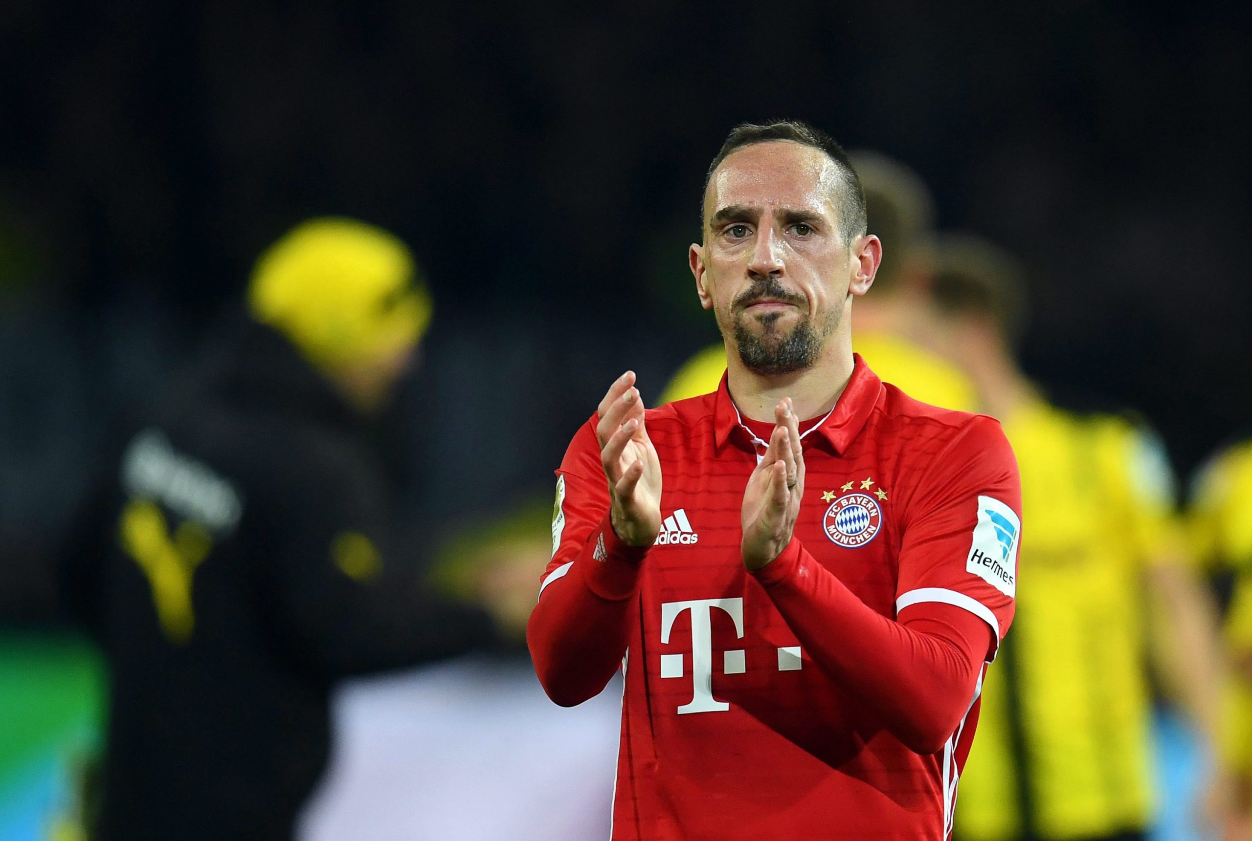 Ribery renova com Bayern e fica no clube bávaro até junho de 2018