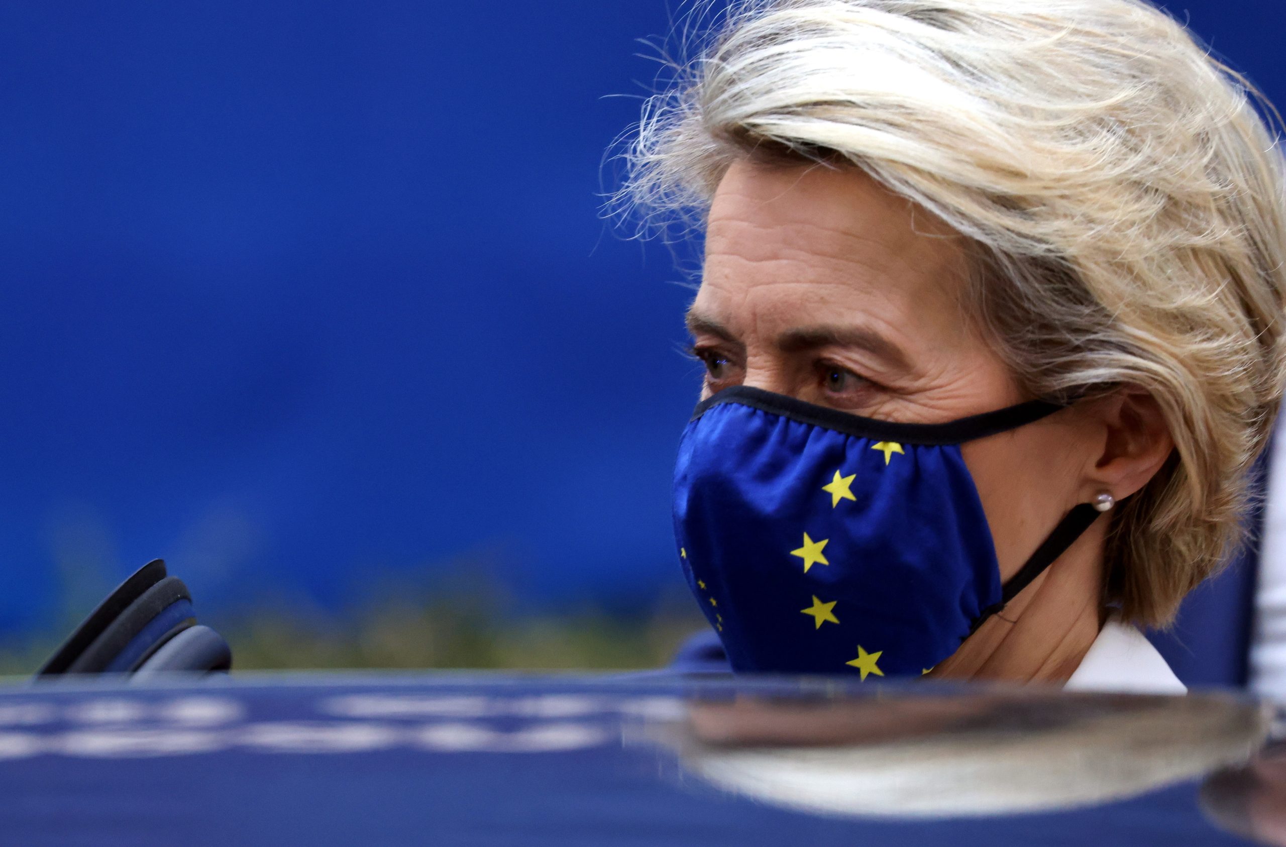 Covid-19: UE quer publicar hoje contrato com AstraZeneca