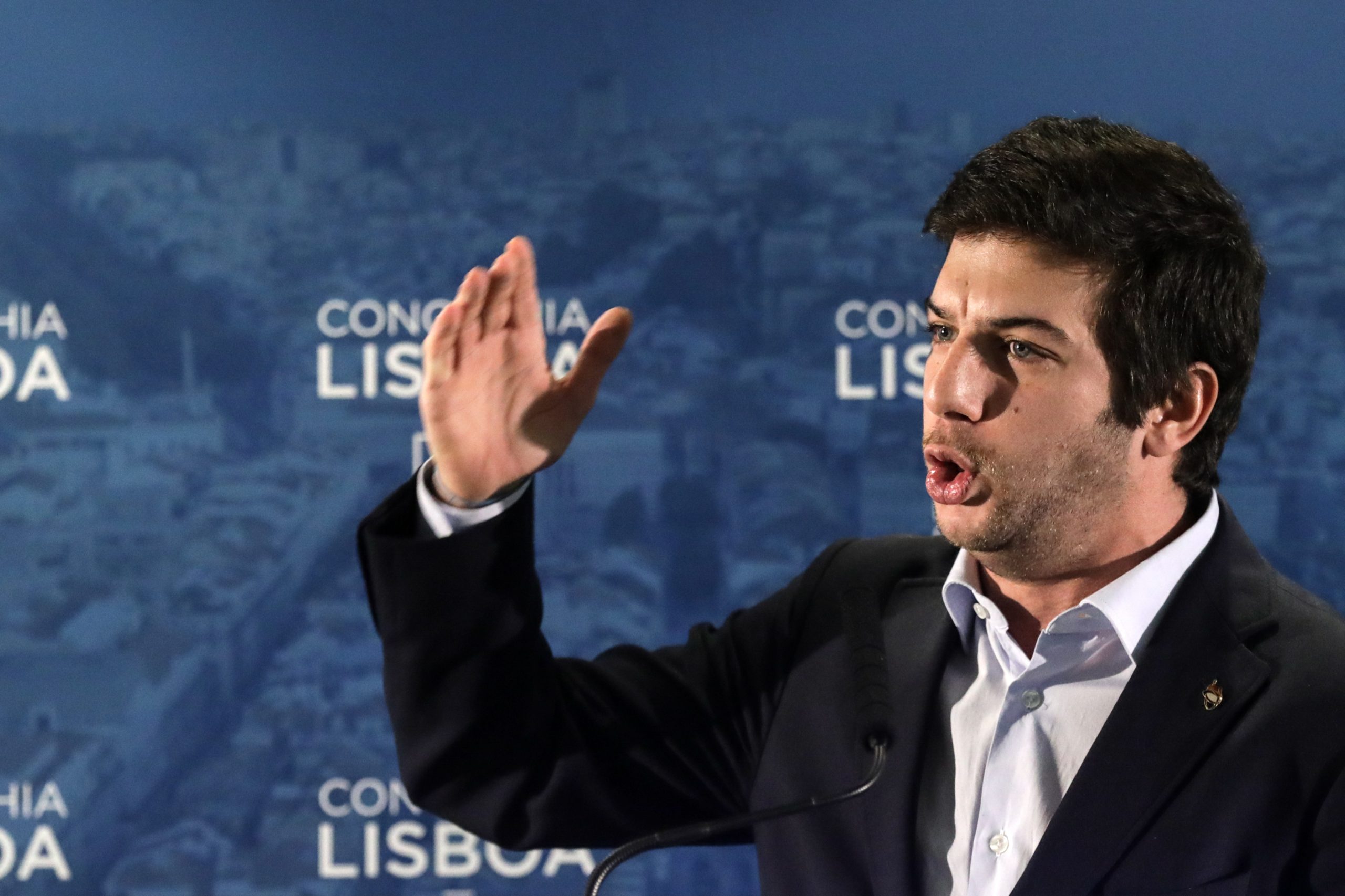 Presidente da Juventude Popular admite concorrer à liderança do CDS-PP