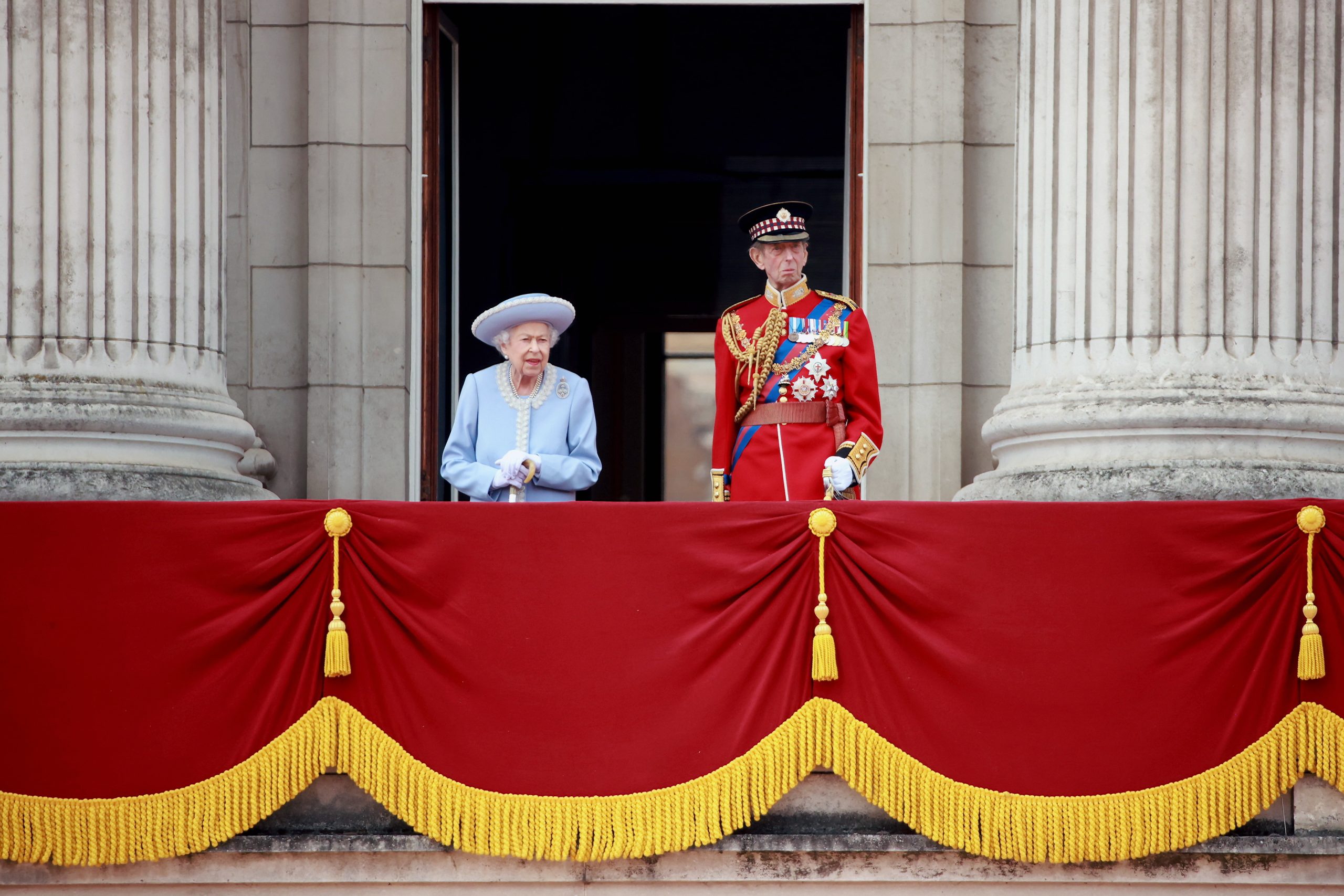 Isabel II expressa “profunda tristeza” pela morte de Shinzo Abe
