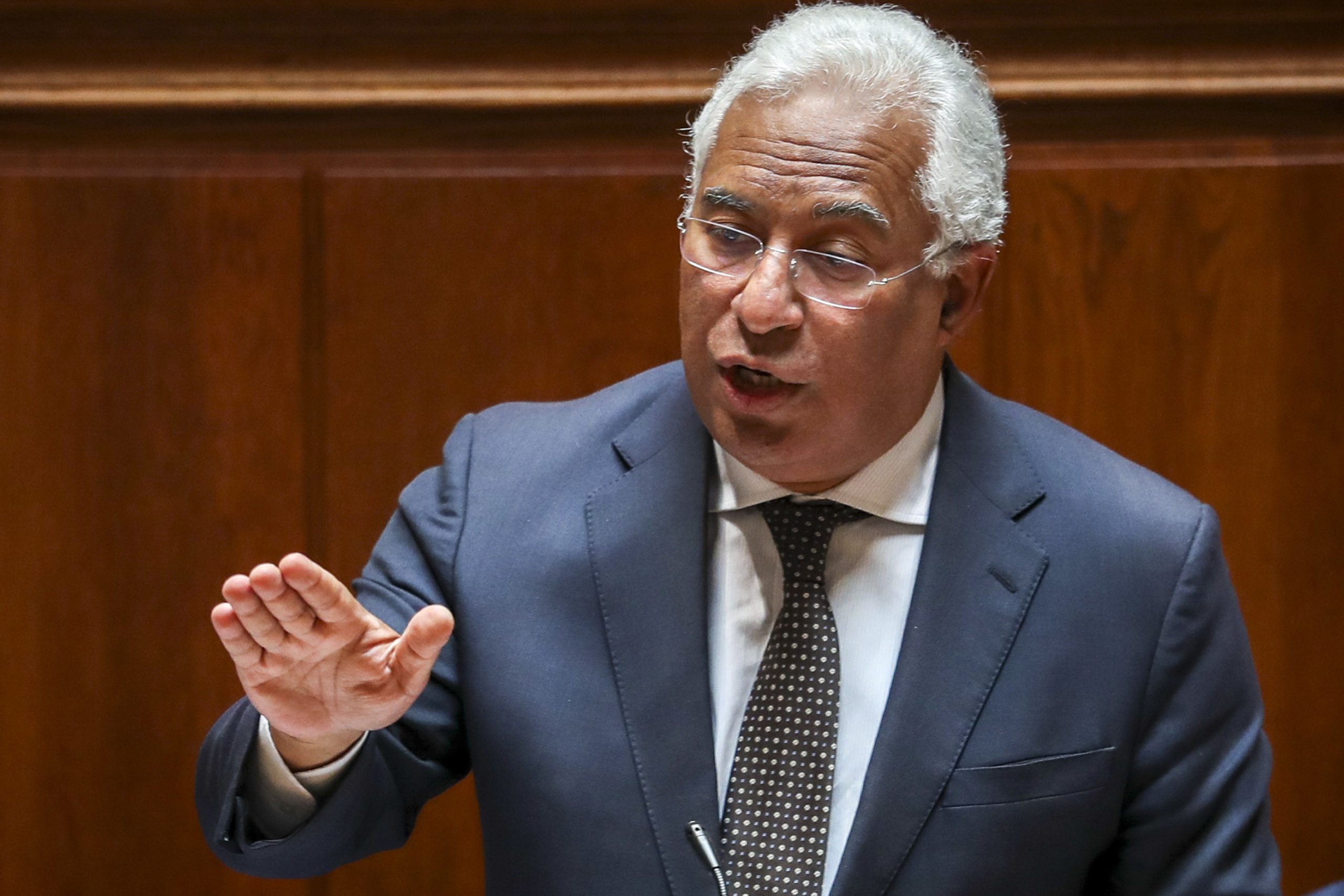 Debate quinzenal: Costa considera modelo de prémios da TAP “incompatível” com empresa participada pelo Estado