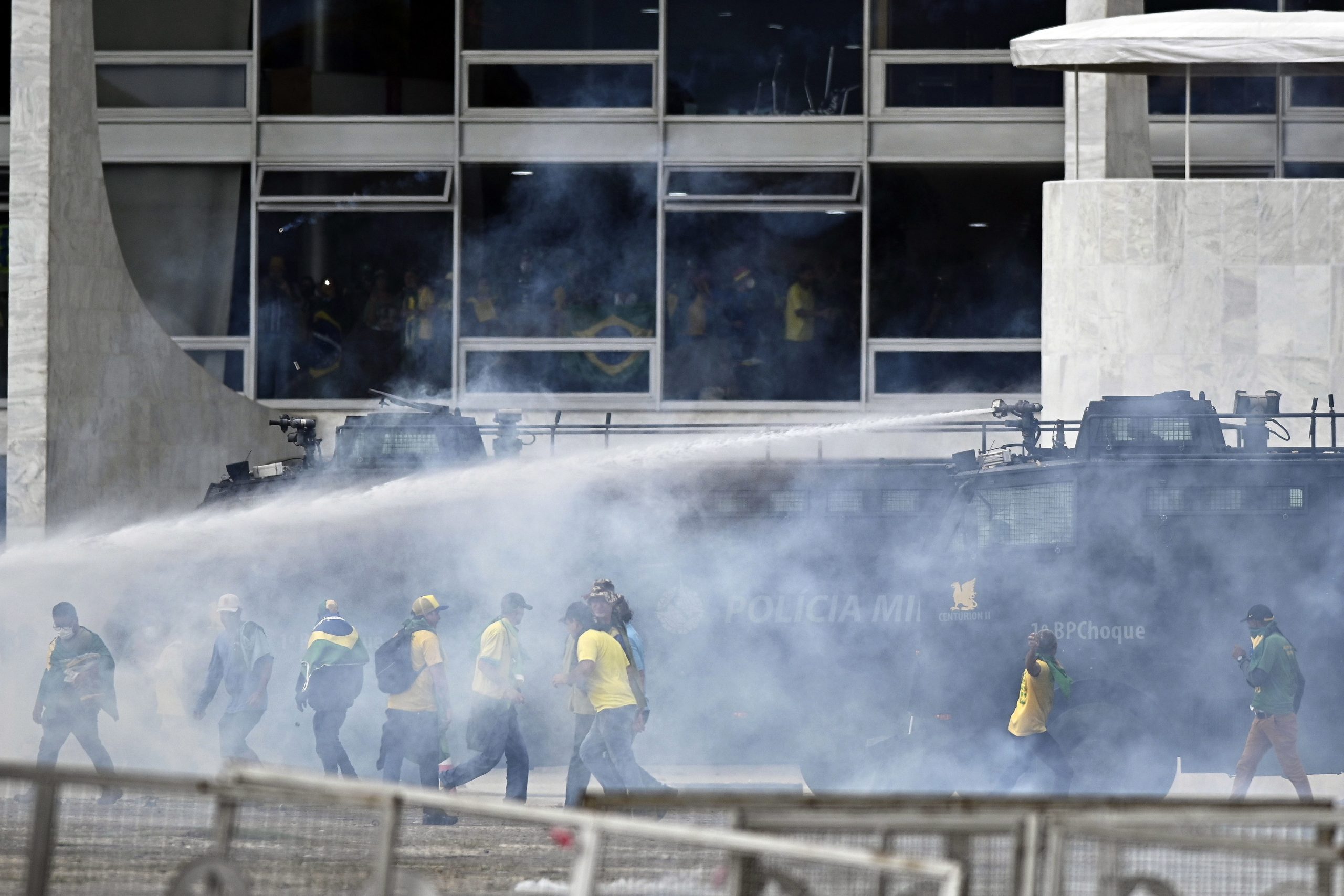 Governo denuncia ação de profissionais treinados nos ataques a Brasília