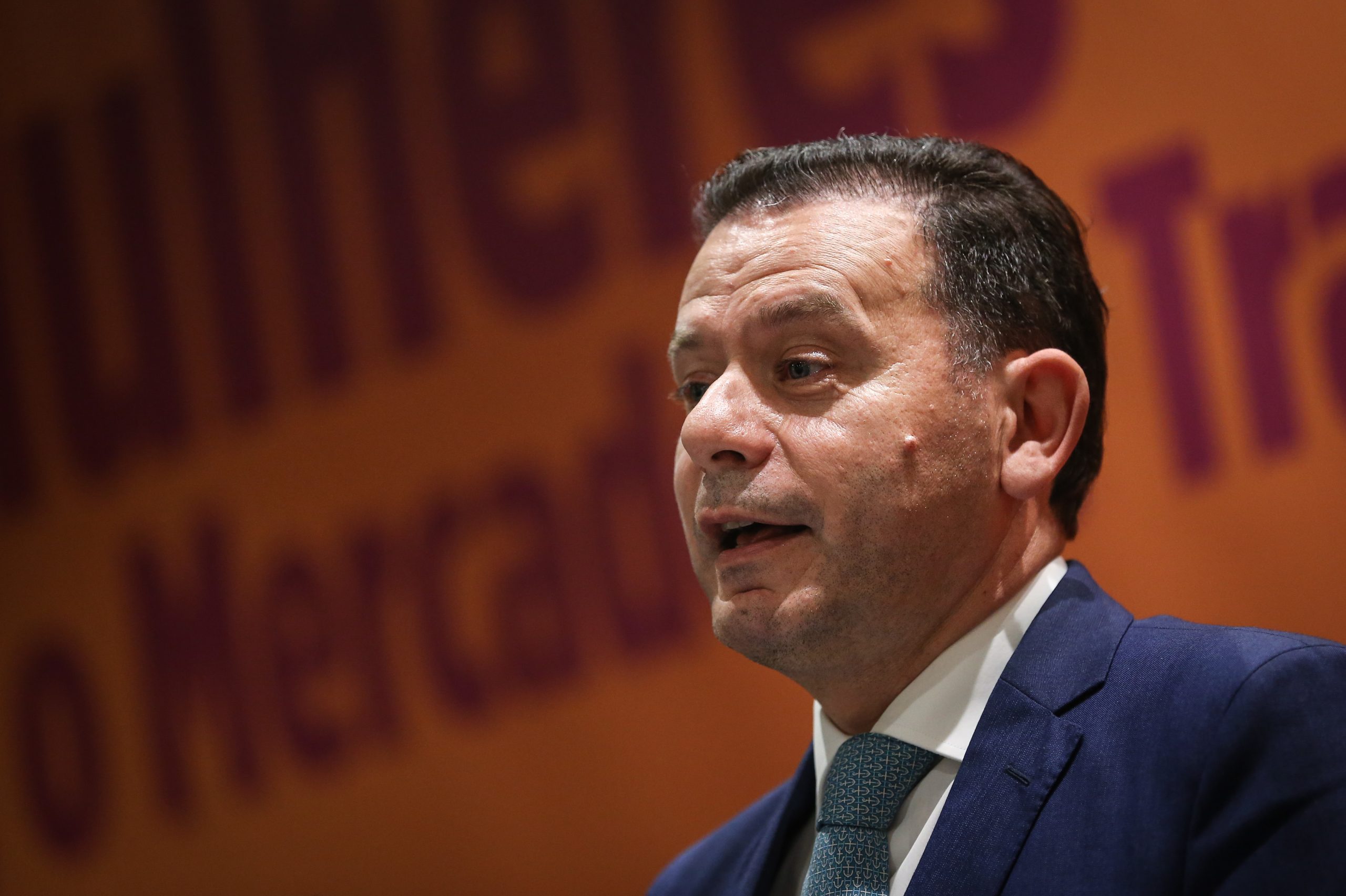 Montenegro defende aumento do prazo de prescrição de crimes de abuso de menores