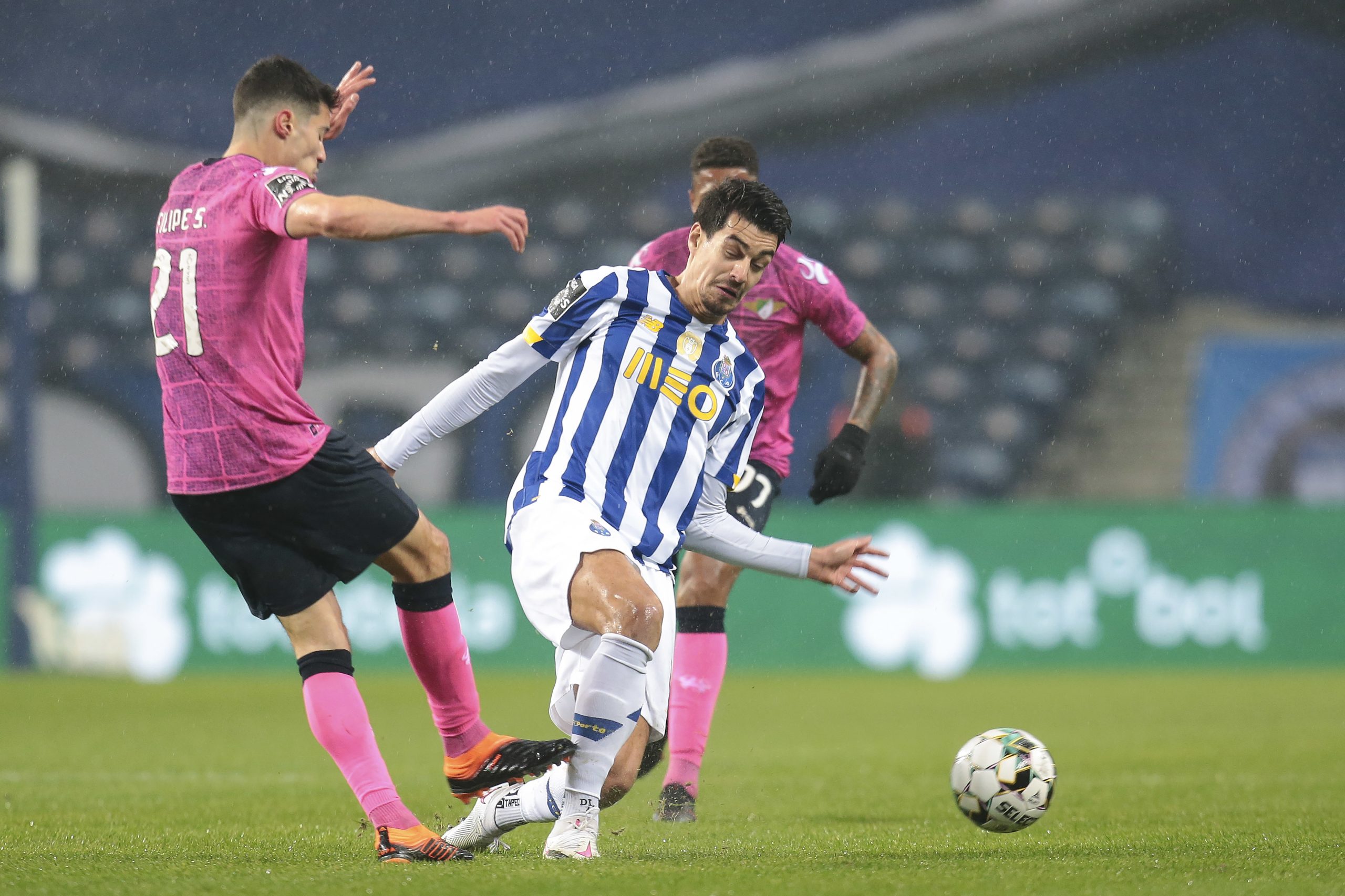 Diogo Leite é reforço do Sporting de Braga por empréstimo do FC Porto