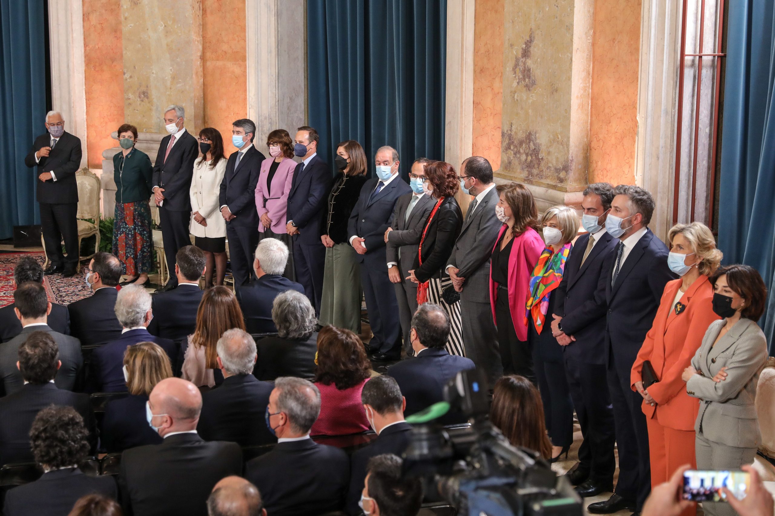 Processo pós-eleitoral mais longo do século: Governo entra em plenitude de funções 68 dias após legislativas, quase o triplo de 2019