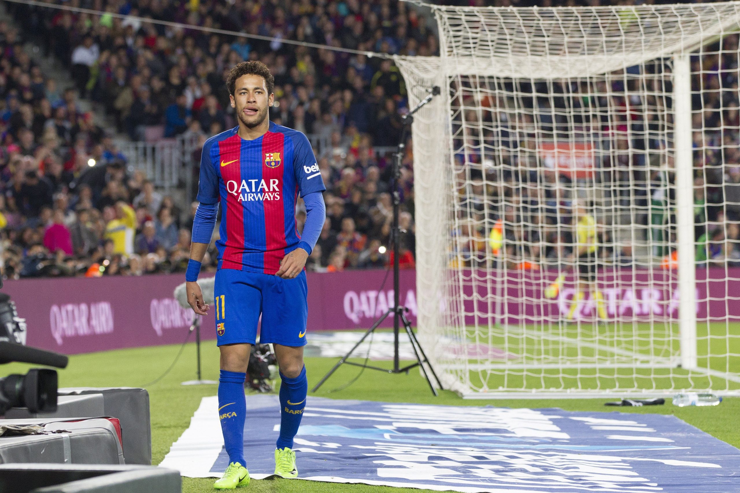 Neymar é mais valioso do que Ronaldo, diz estudo