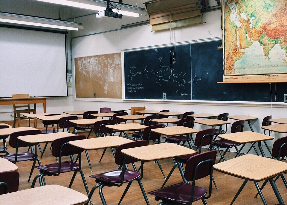 Covid-19: Açores determinam encerramento por dois dias de escolas no Faial e no Corvo