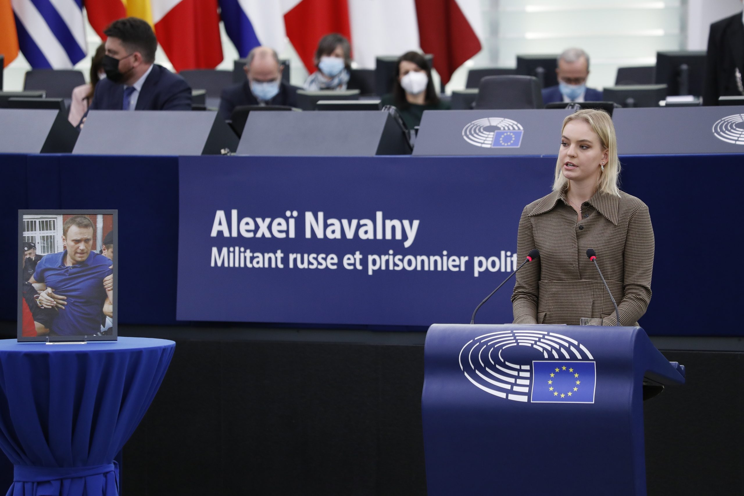 Ao receber o Prémio Sakharov em nome do pai, Alexei Navalny pede mais ação pela libertação dos presos políticos