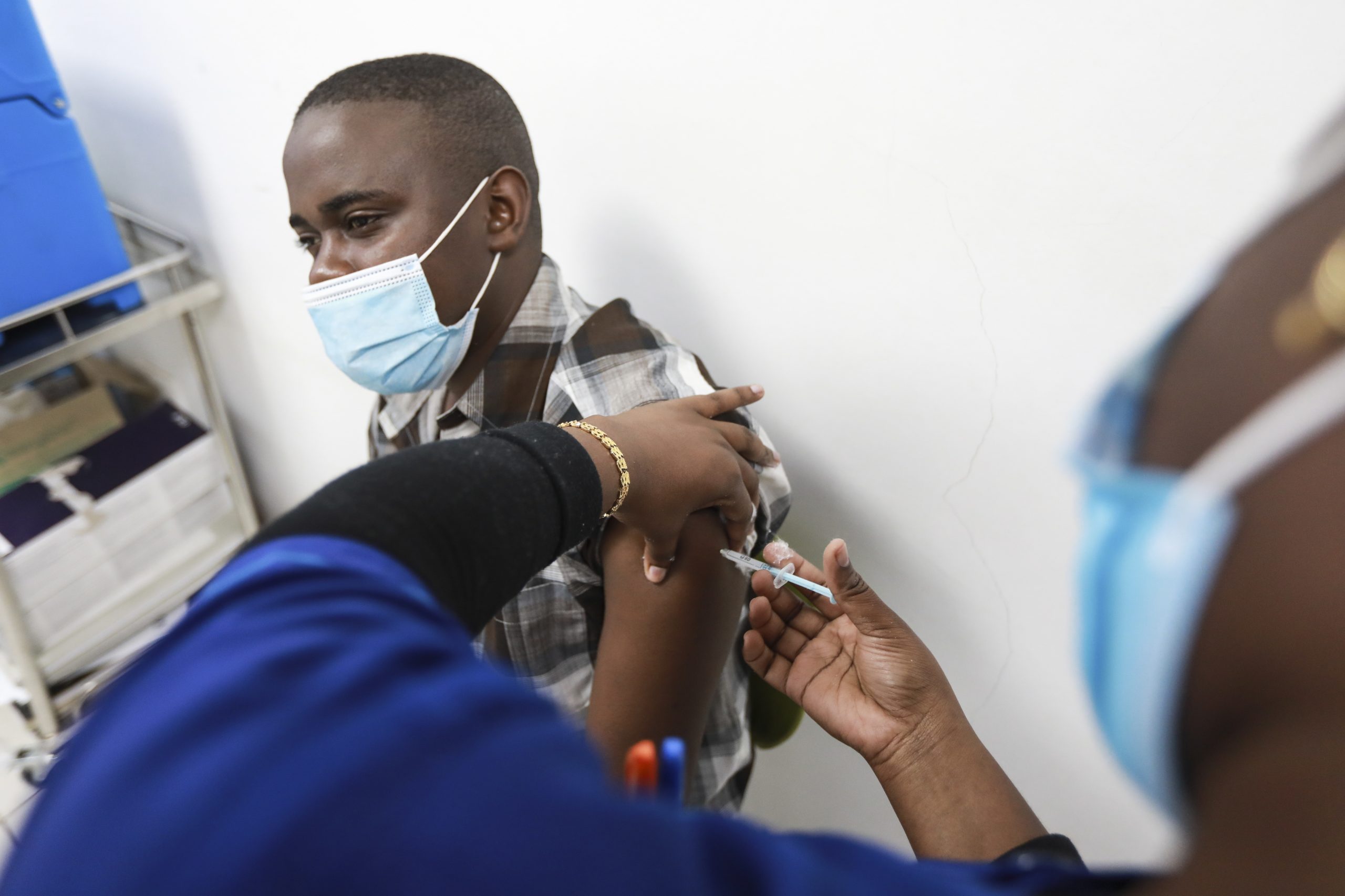 OMS alerta para défice de quase 470 milhões de vacinas em África em 2021