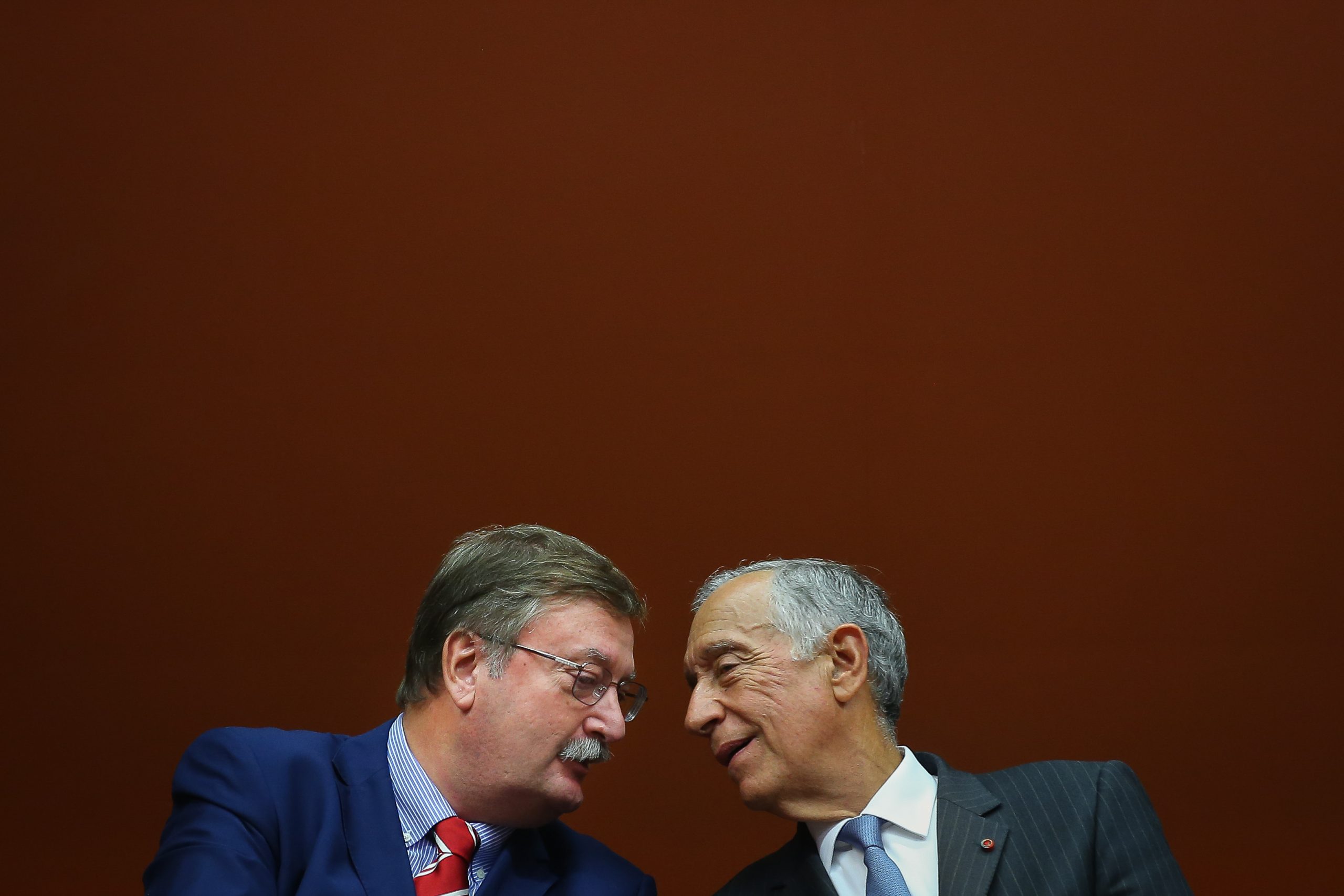 Marcelo condecora UGT que “terá de se ajustar aos novos desafios”