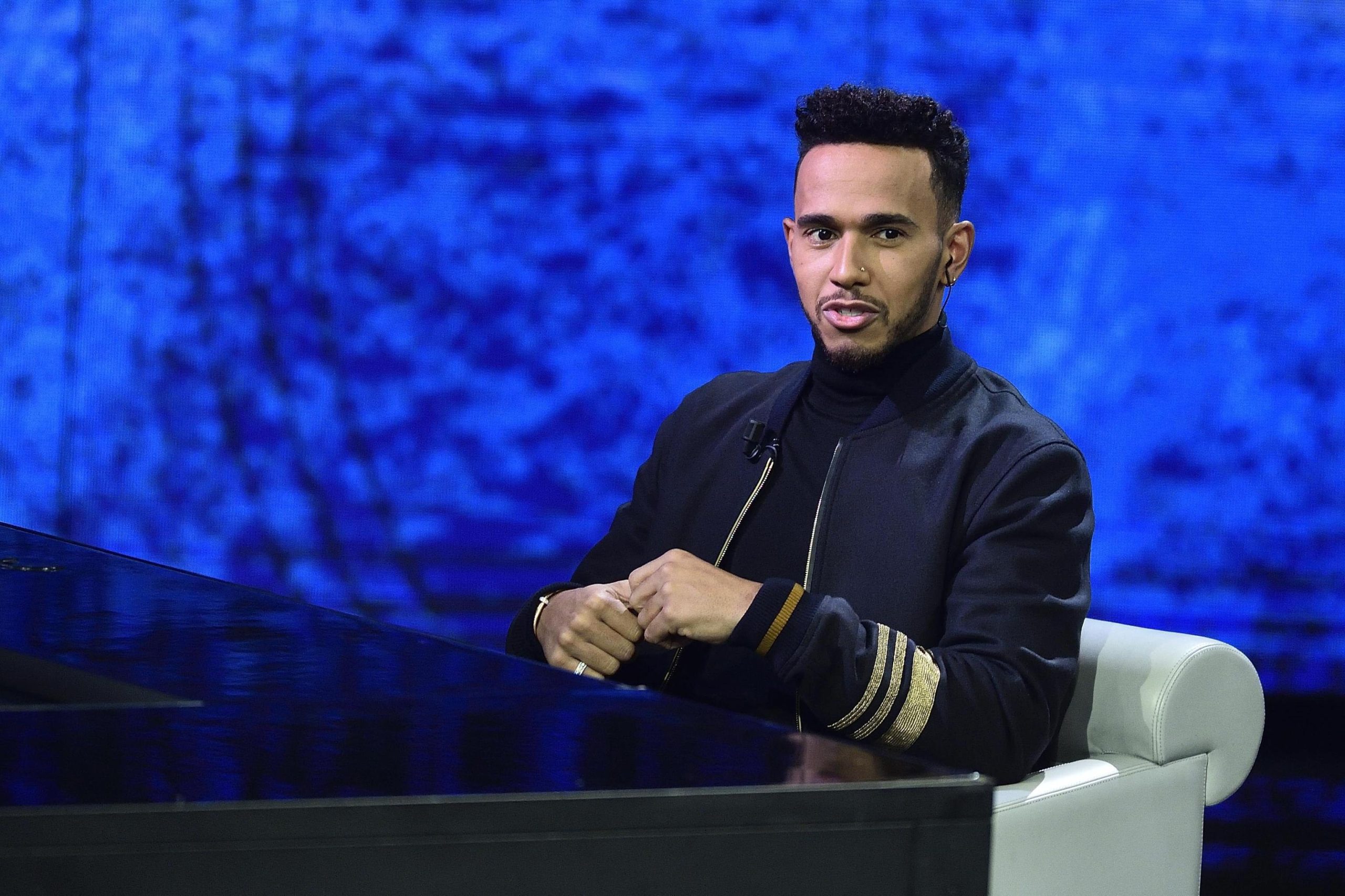 Tetracampeão Hamilton inicia Mundial de F1 sem pensar em igualar Fangio