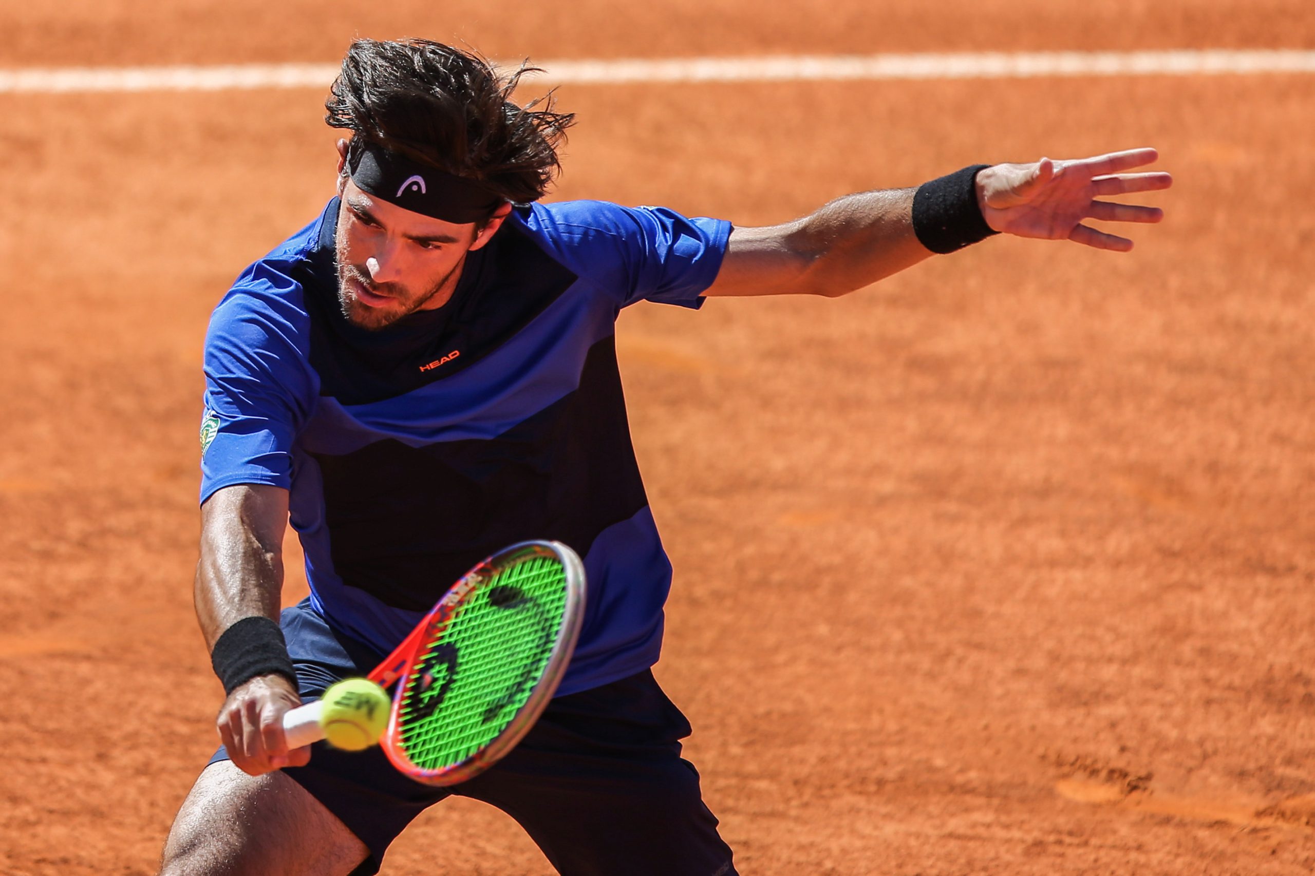 Tenista Gastão Elias na terceira ronda do ‘challenger’ de Yokohama