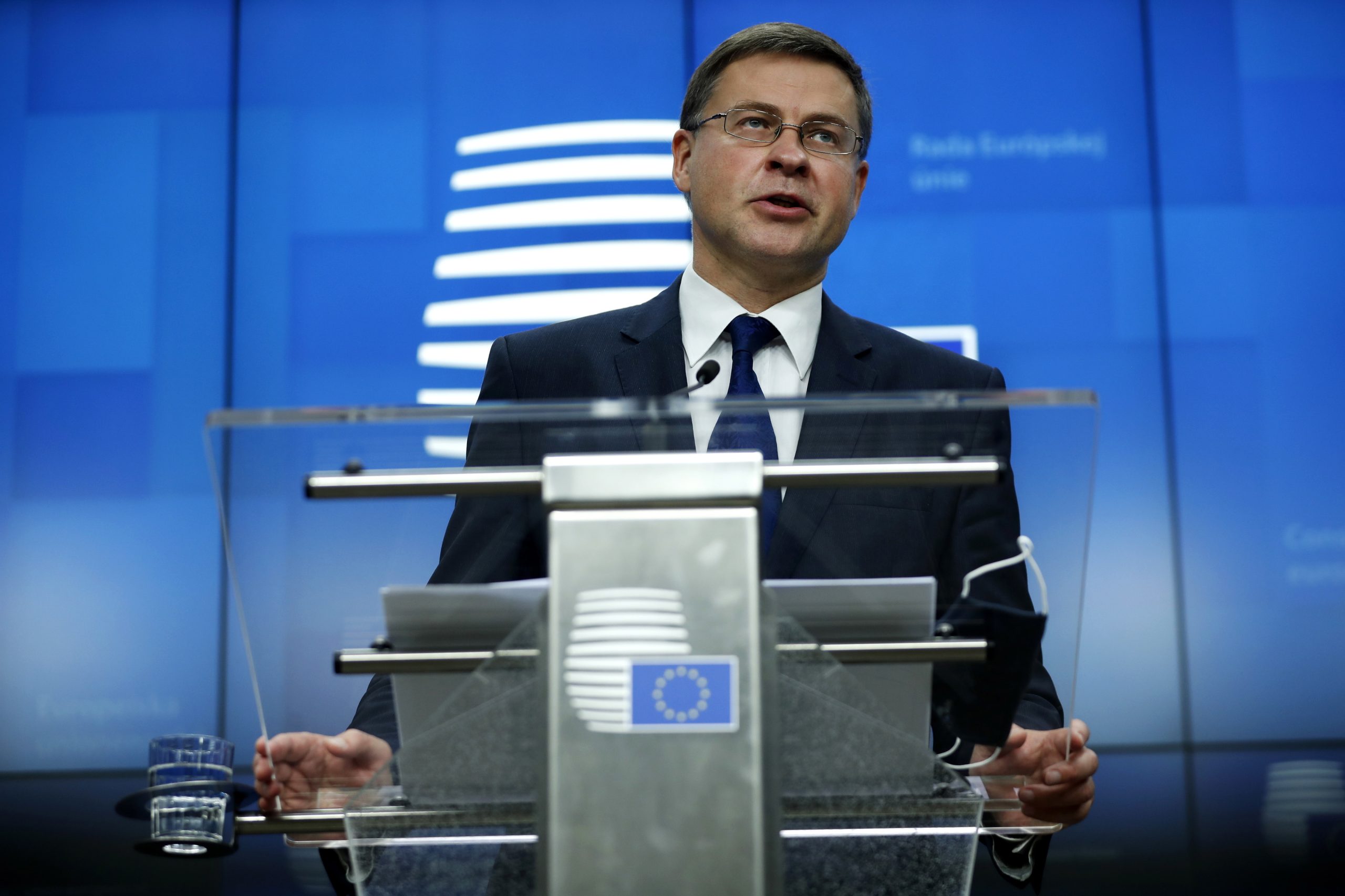 Aumento “inevitável” de crédito malparado leva Bruxelas a reforçar medidas