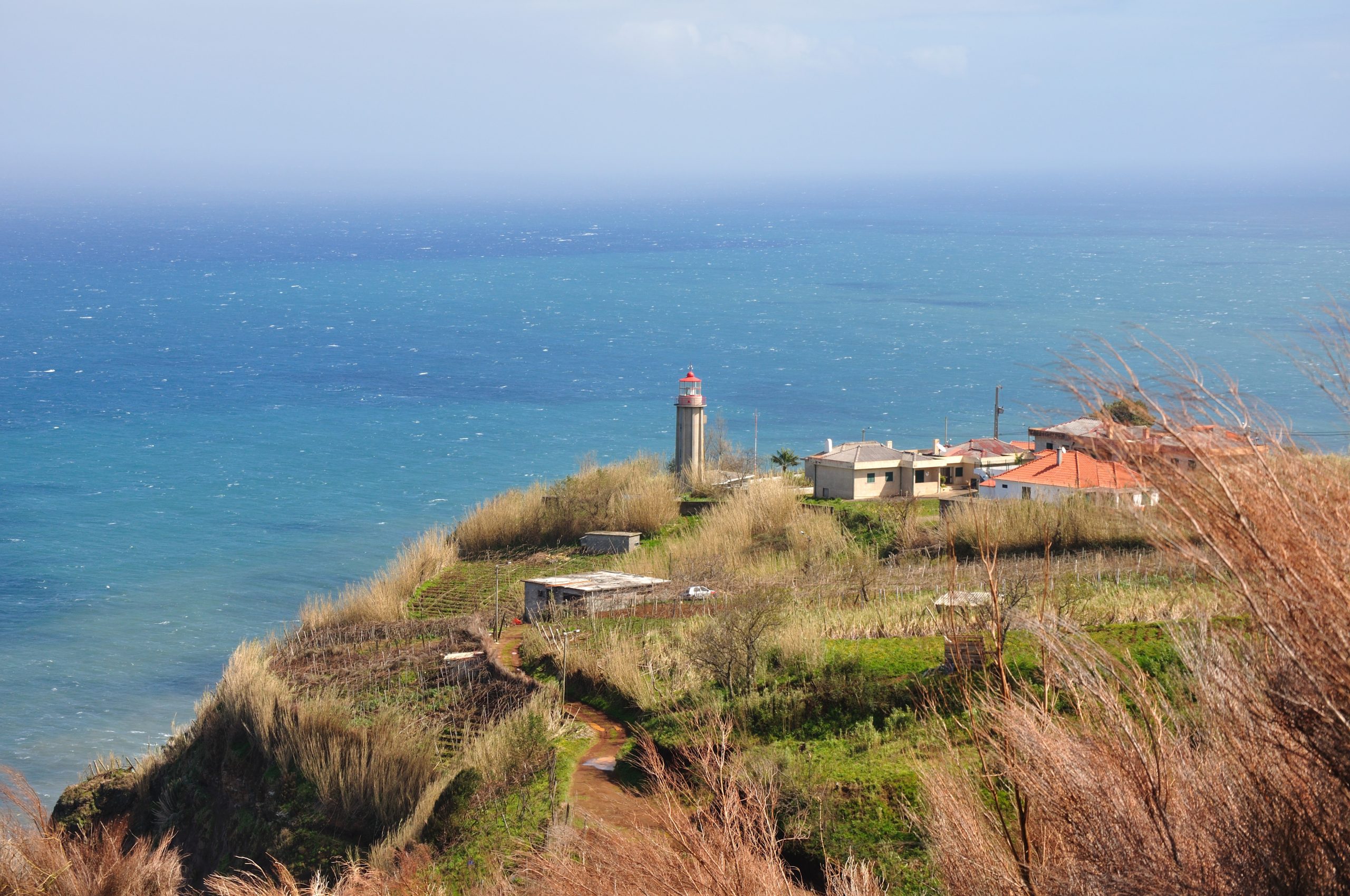 Buscas para encontrar turista desaparecido no mar de São Jorge retomadas sábado