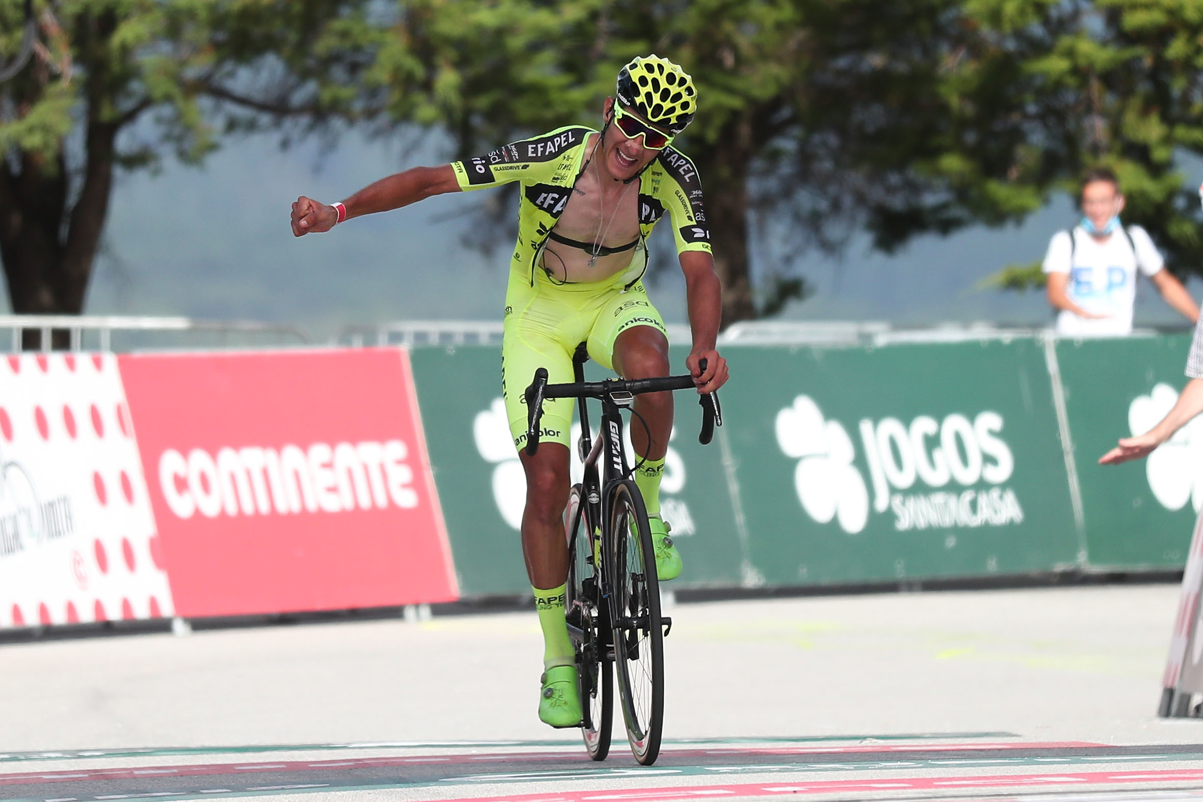 Volta: Maurício Moreira vence na Senhora da Graça e Amaro Antunes segura amarela