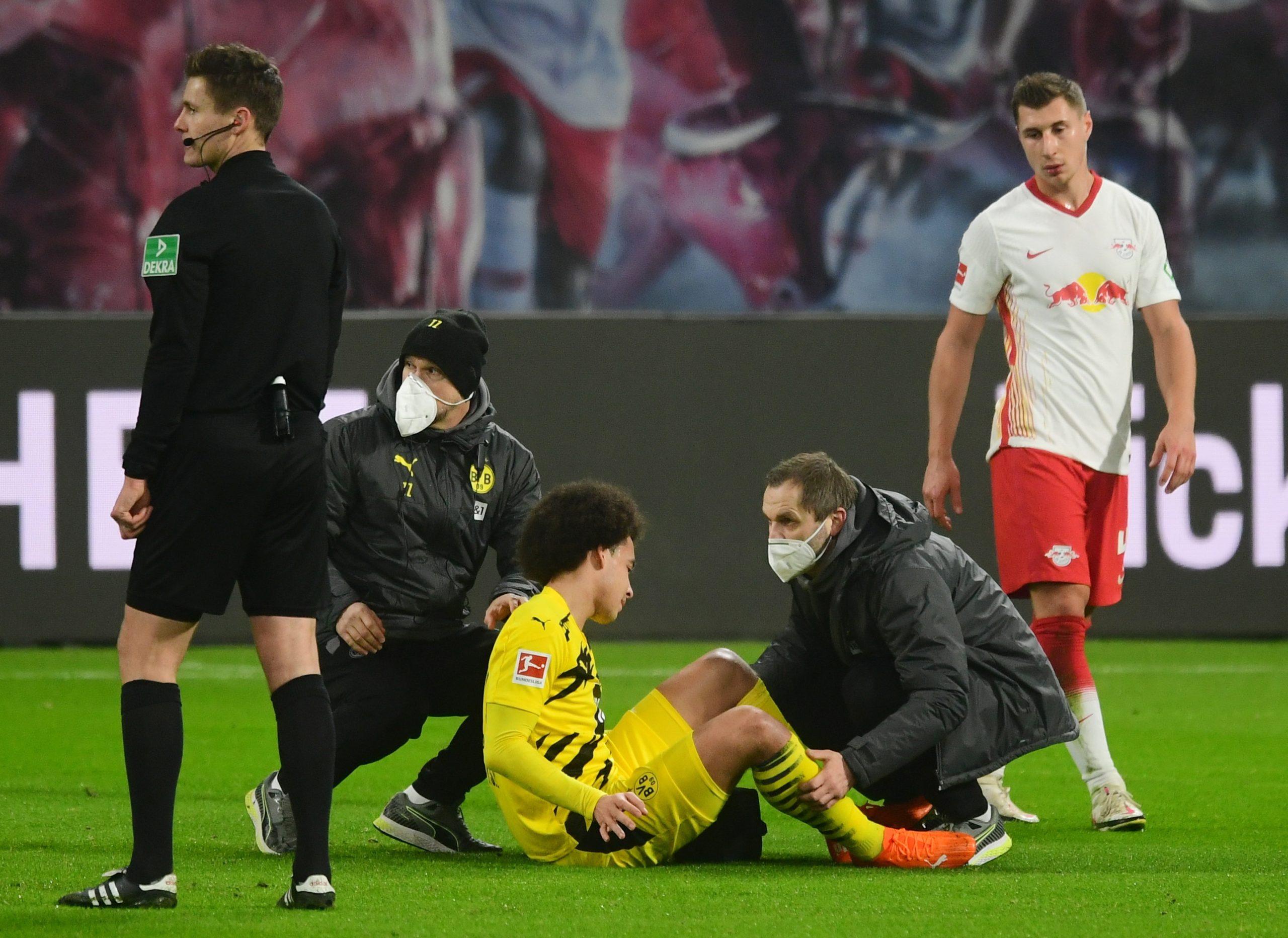 Borussia Dortmund. Lesão no tendão de Aquiles atira Witsel para fora dos relvados vários meses
