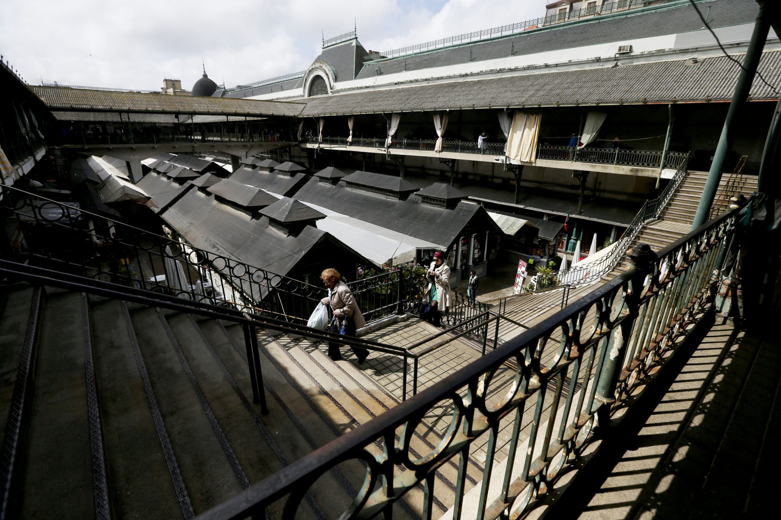 Mercado do Bolhão no Porto reabre em setembro após obras que começaram em 2018