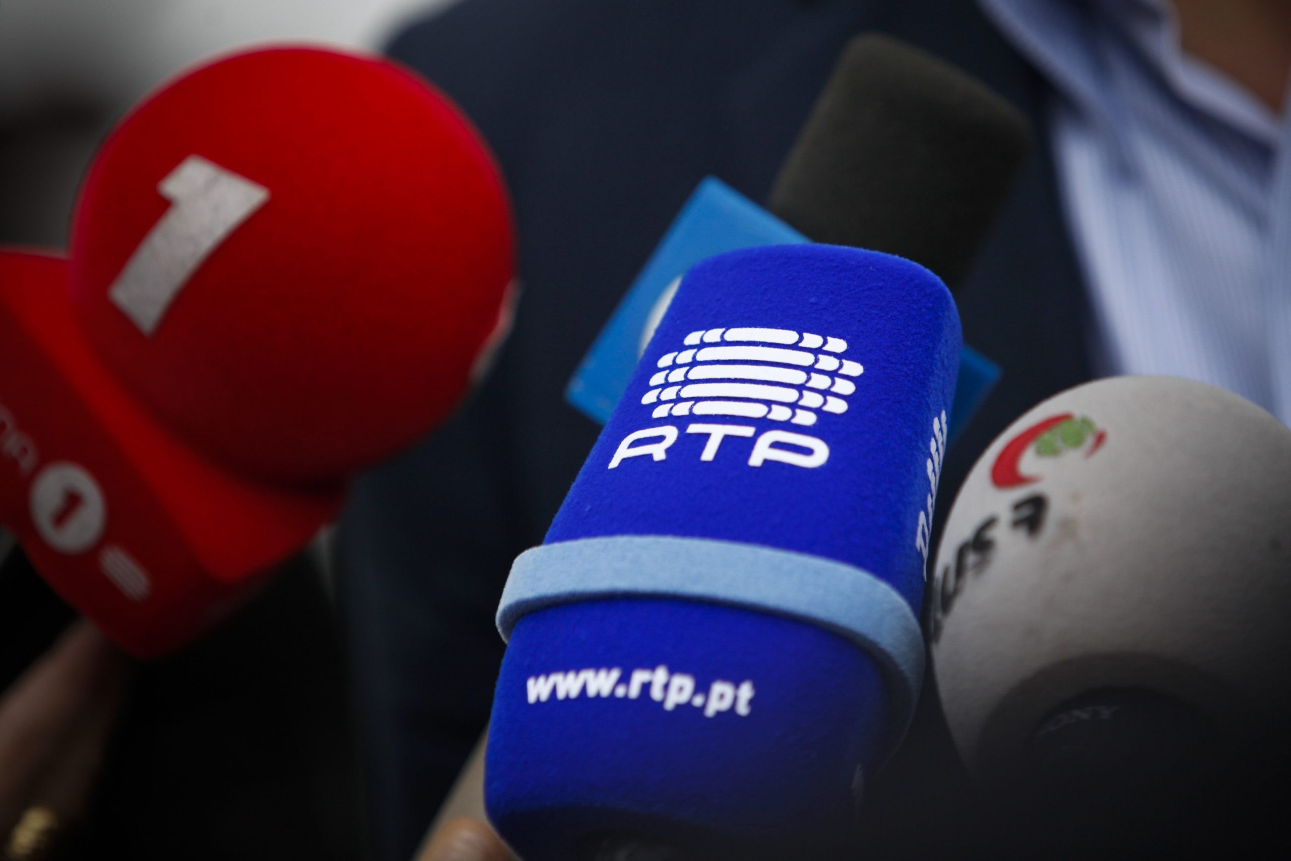 Três membros da Comissão da Carteira de Jornalistas renunciam em divergência com presidente