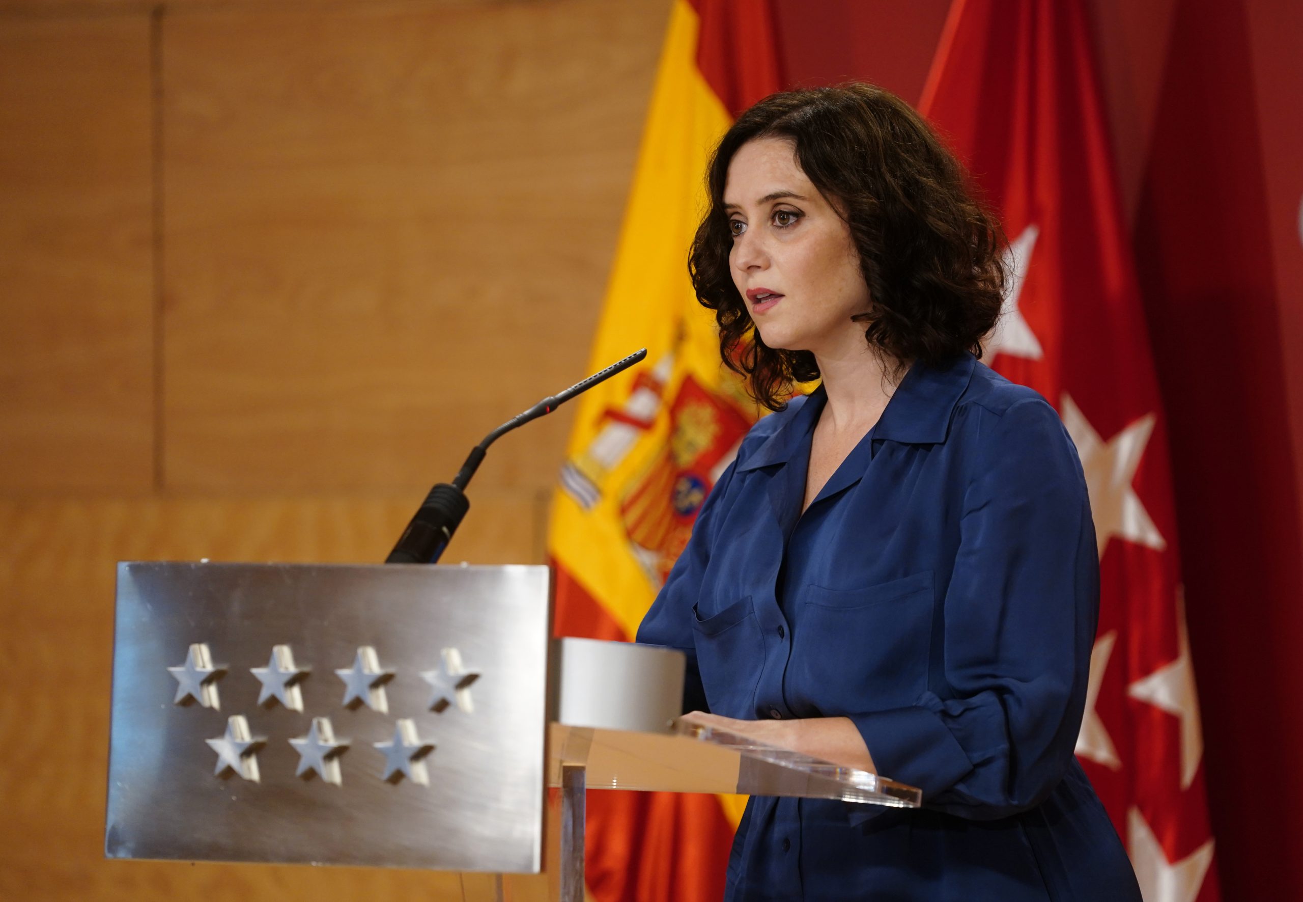 Presidente da Comunidade de Madrid sente-se mal durante missa