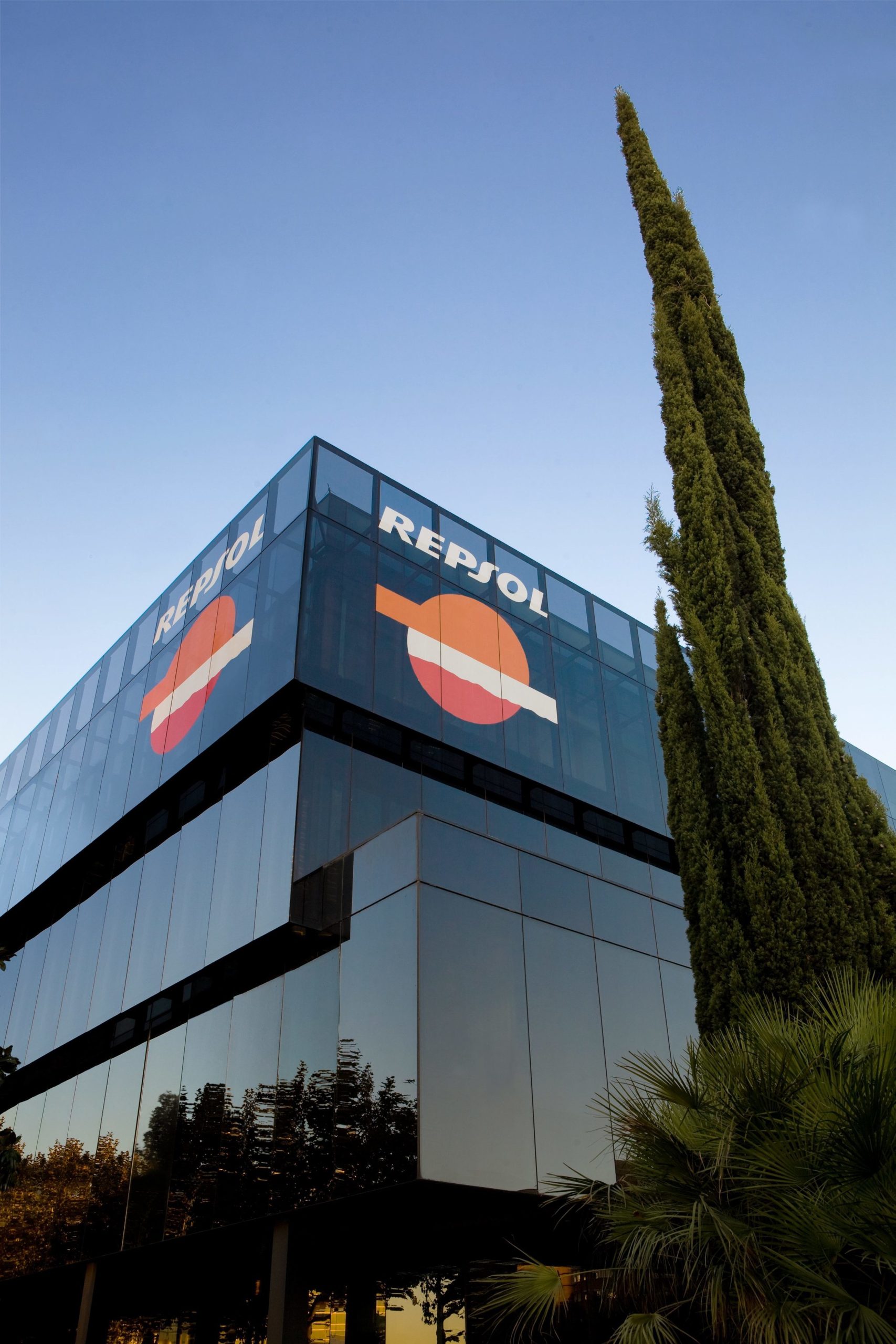 Repsol regista lucro recorde de 2,5 mil milhões e regressa aos níveis pré-pandémicos