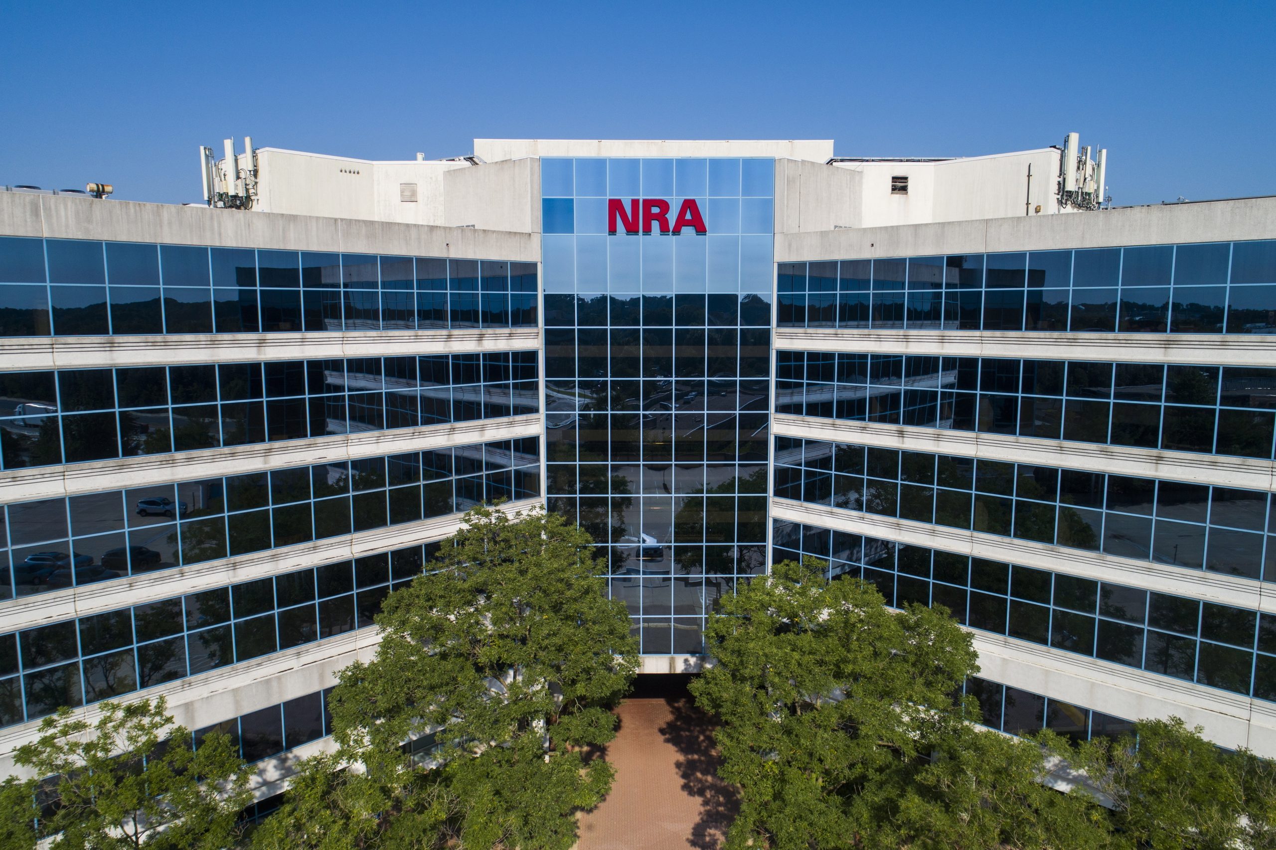 Juiz do Texas recusa pedido de falência da NRA alegando intenções de “má fé”