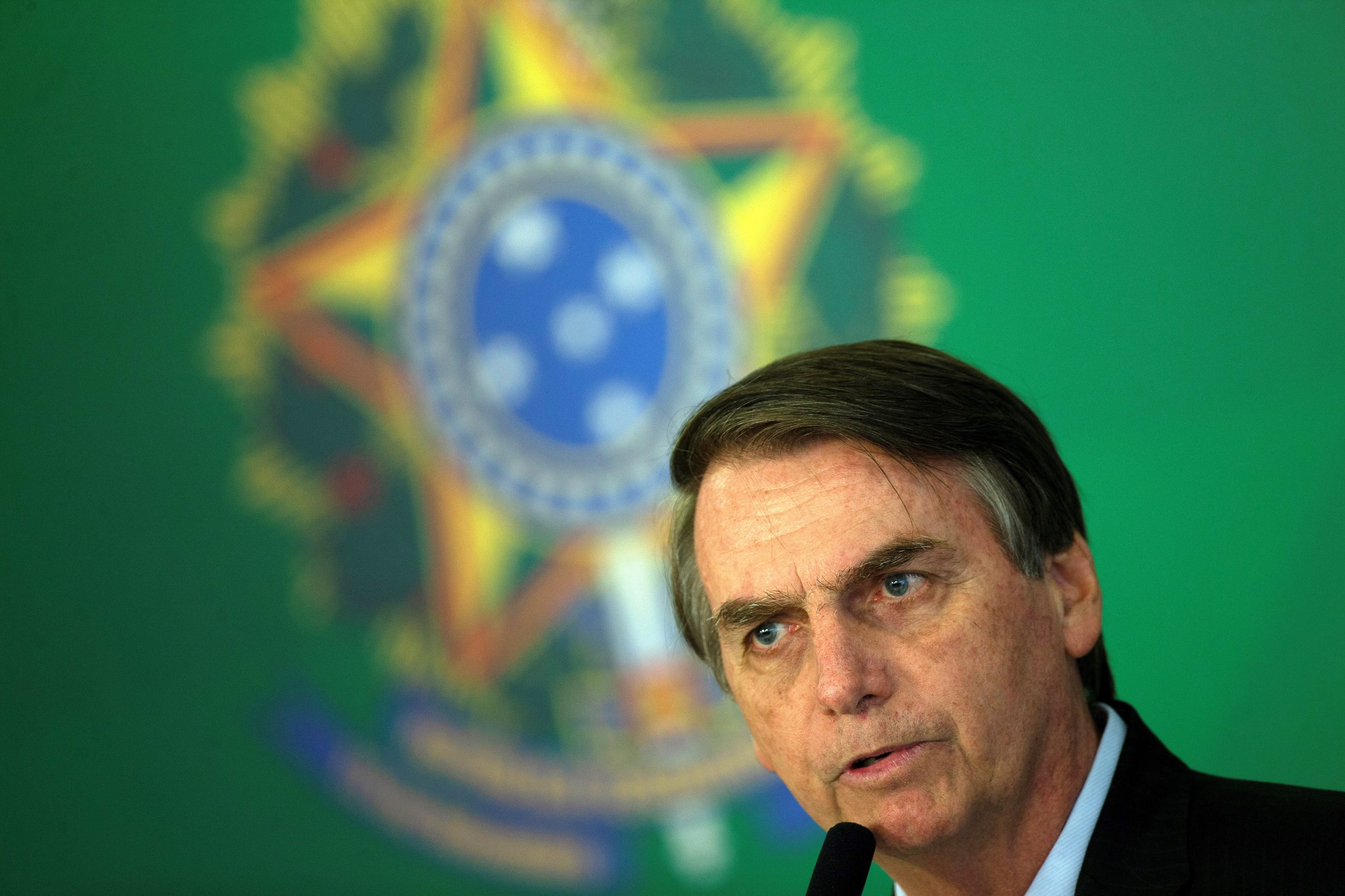 Brasil: Bolsonaro causa polémica ao publicar vídeo obsceno para criticar Carnaval