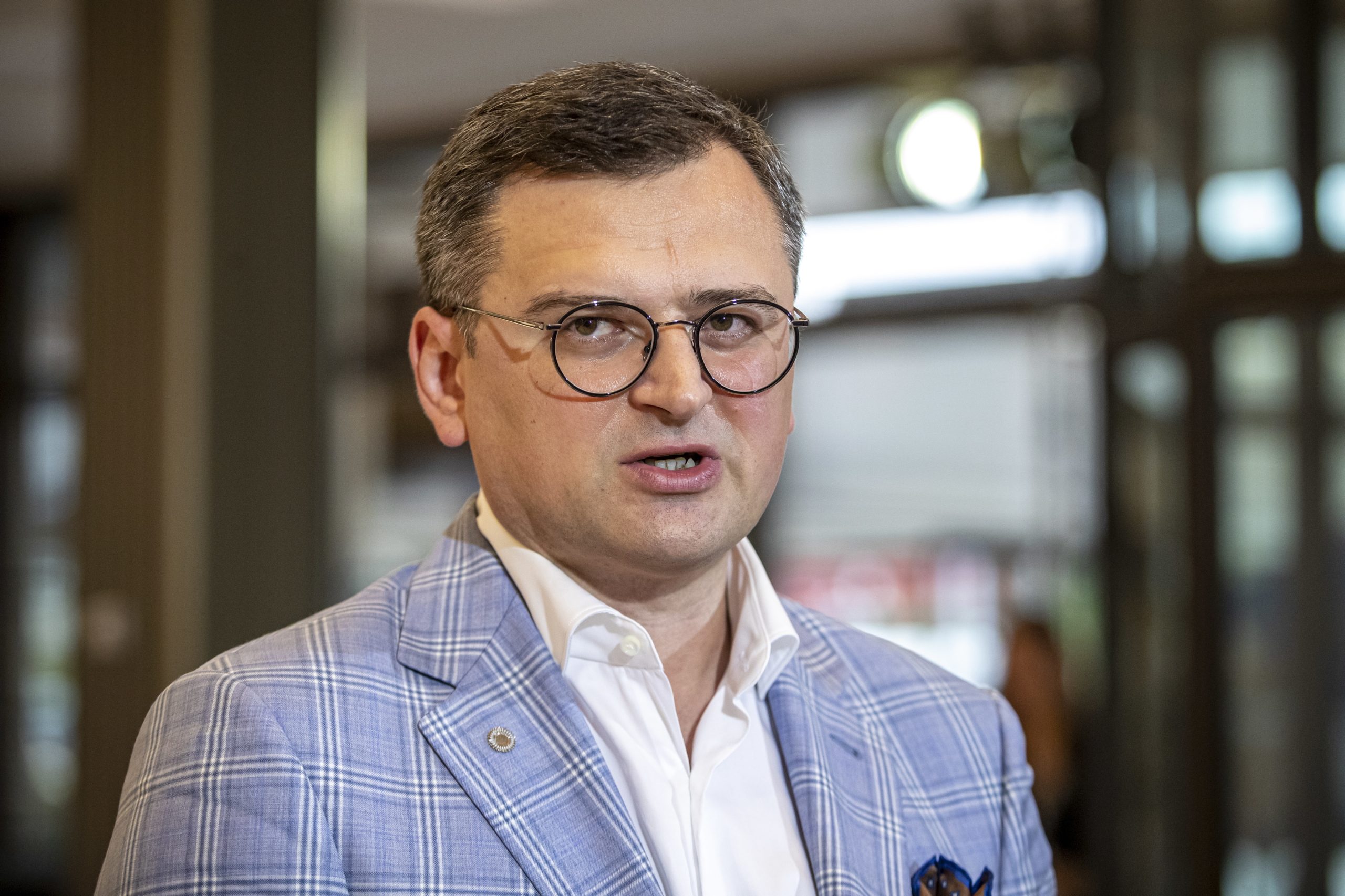 Diplomacia ucraniana pede a Zelensky corte de relações com Irão