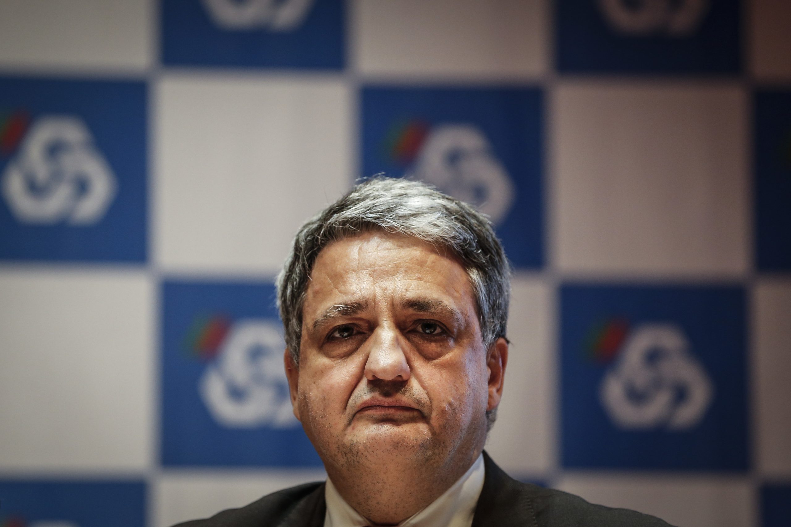 Covid-19: Paulo Macedo sinaliza importância de preparar medidas de apoio para fim de moratórias