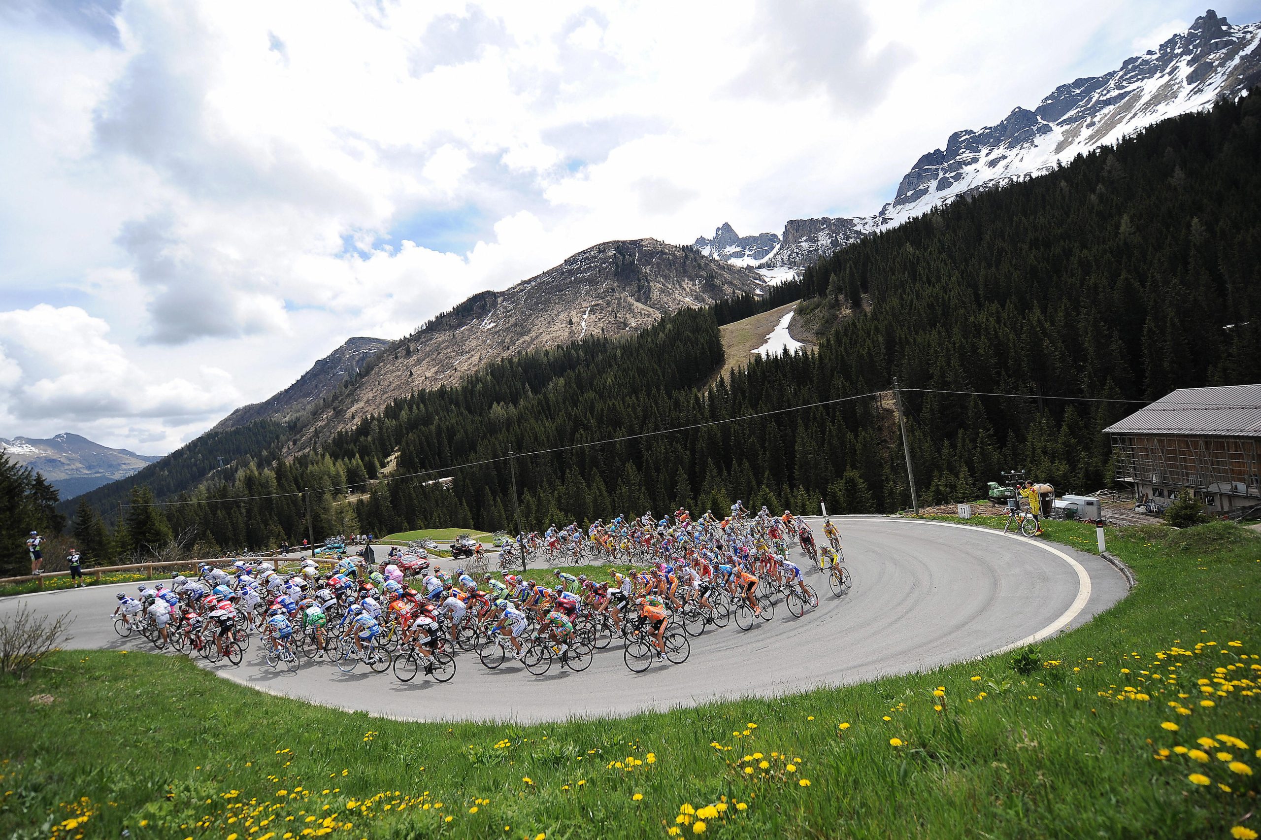 Jan Polanc vence quarta etapa do Giro, Bob Jungels é o novo camisola rosa