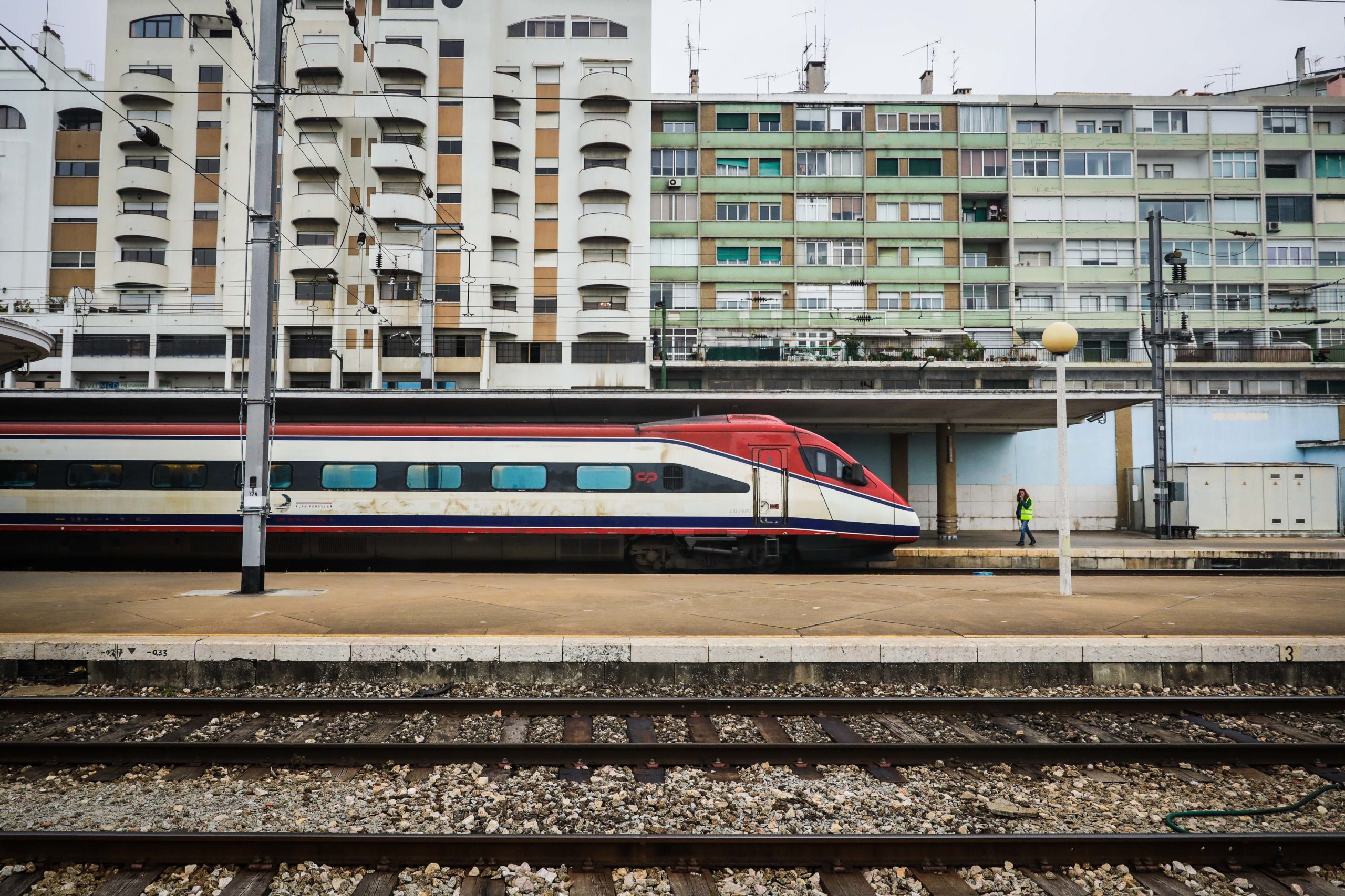 Greve da IP com forte impacto nos comboios e sem transportes alternativos